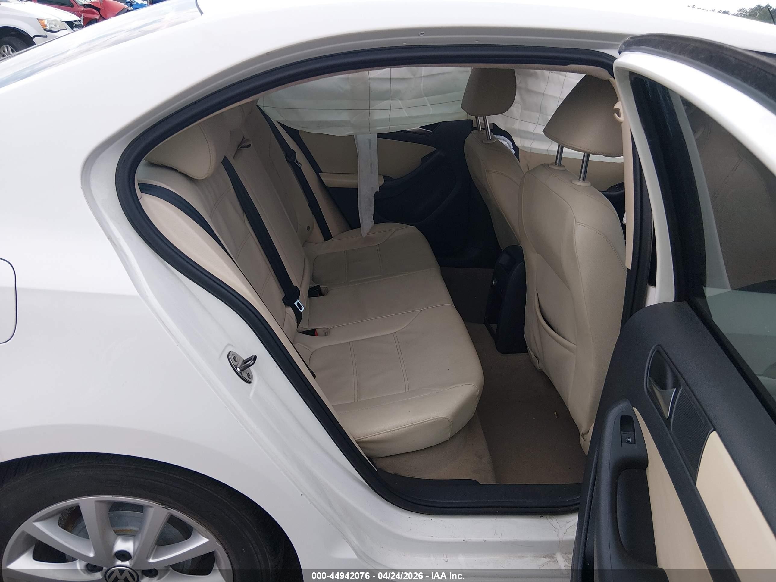 2012 Volkswagen Jetta 2.5l Se White vin: 3VWDX7AJXCM303086