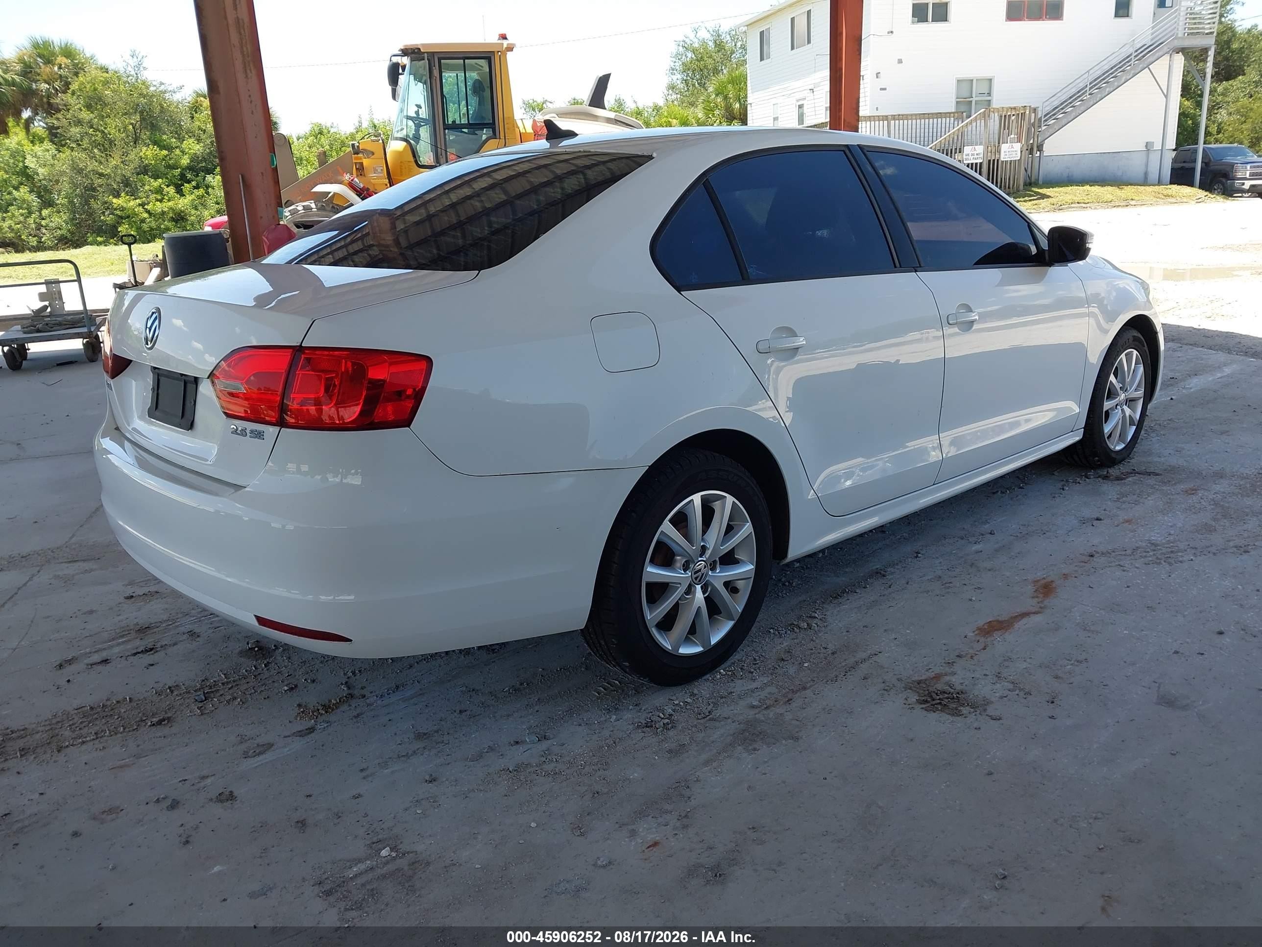 2012 Volkswagen Jetta 2.5l Se White vin: 3VWDX7AJXCM323306