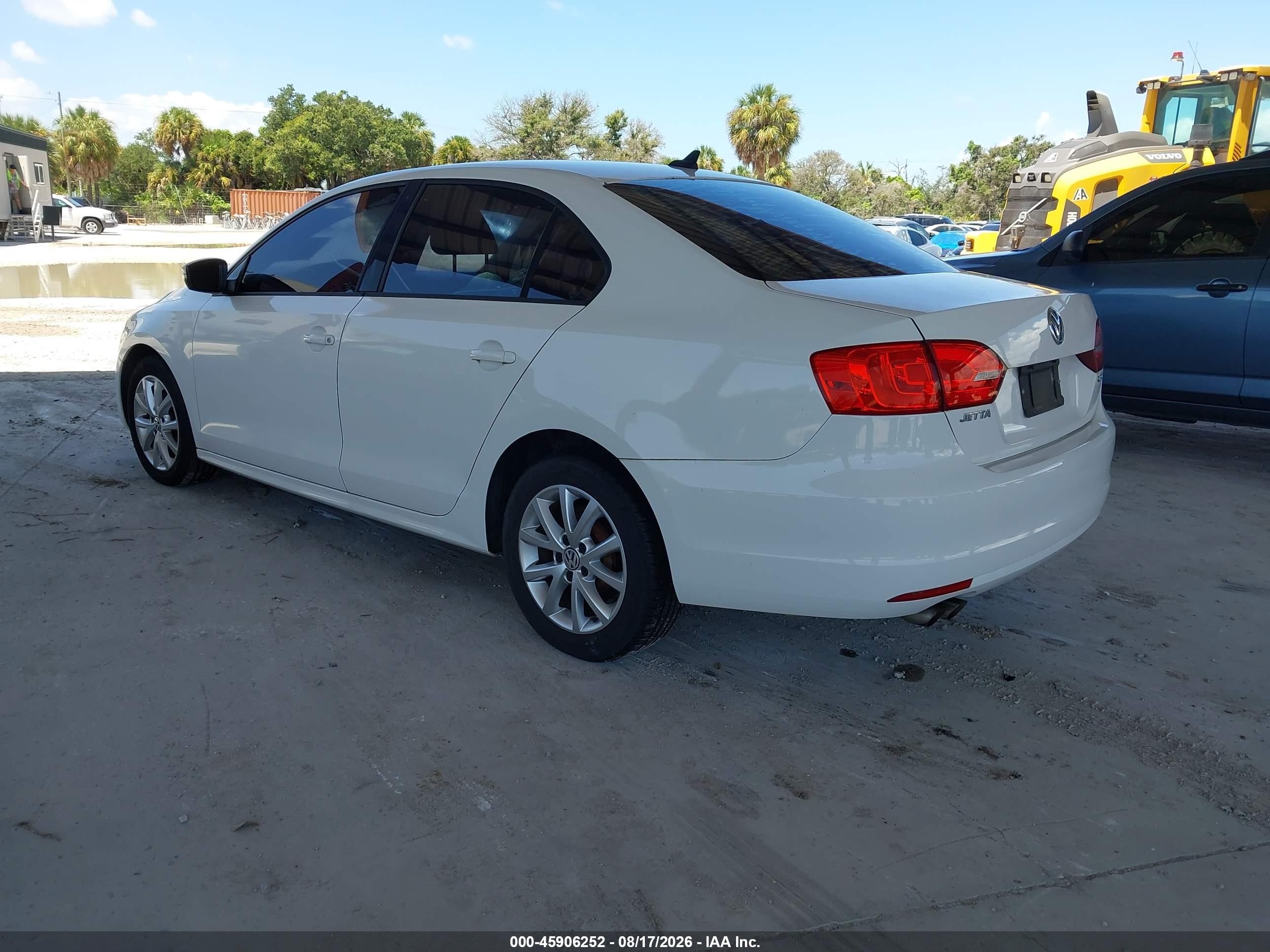 2012 Volkswagen Jetta 2.5l Se White vin: 3VWDX7AJXCM323306