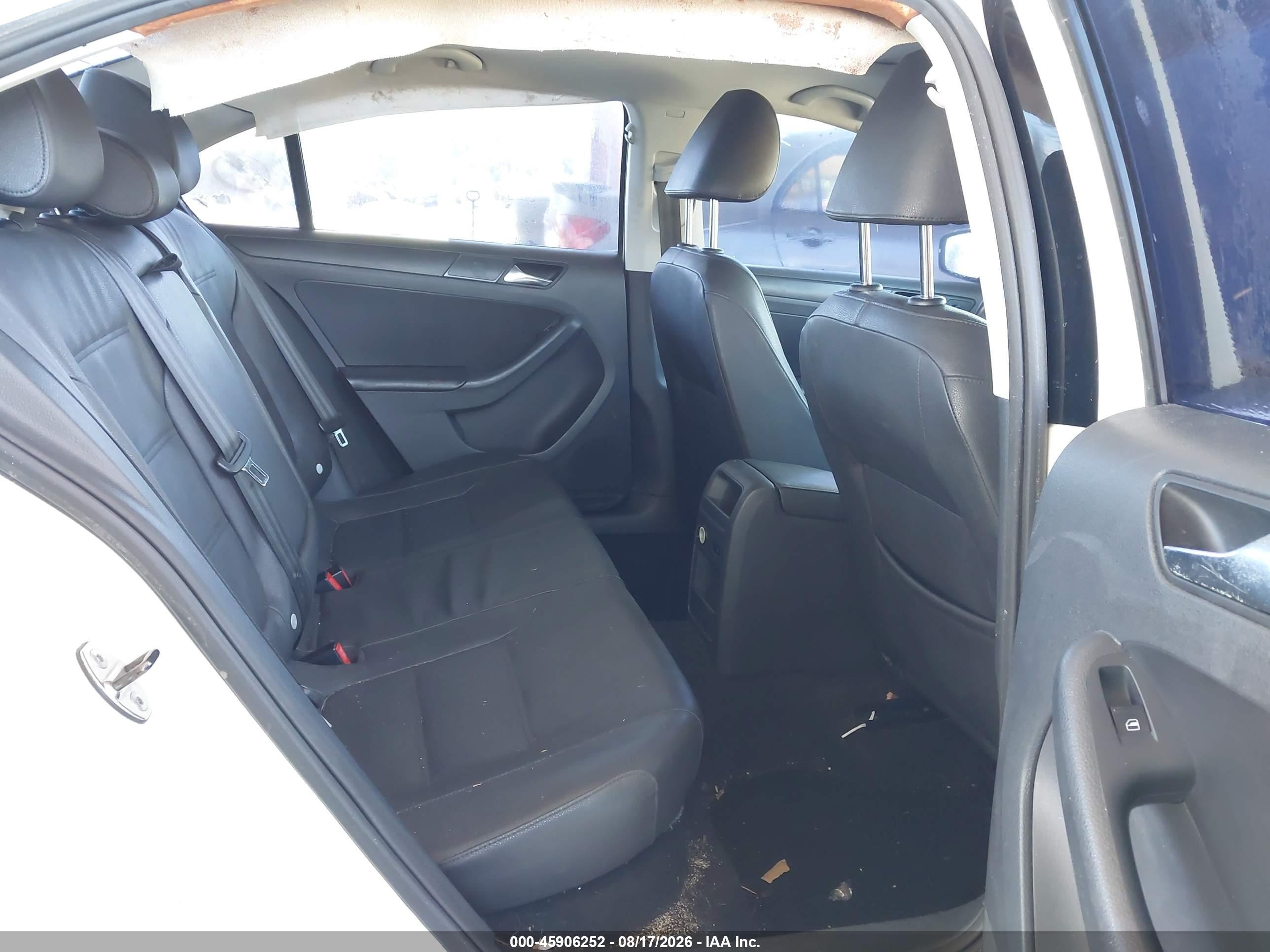 2012 Volkswagen Jetta 2.5l Se White vin: 3VWDX7AJXCM323306