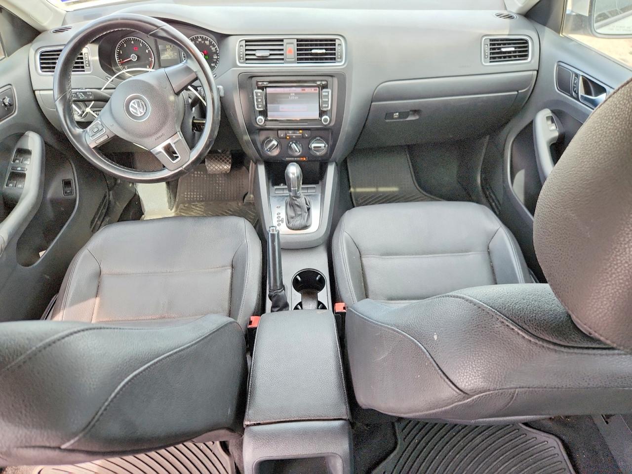 2012 Volkswagen Jetta Se Белый vin: 3VWDX7AJXCM324181