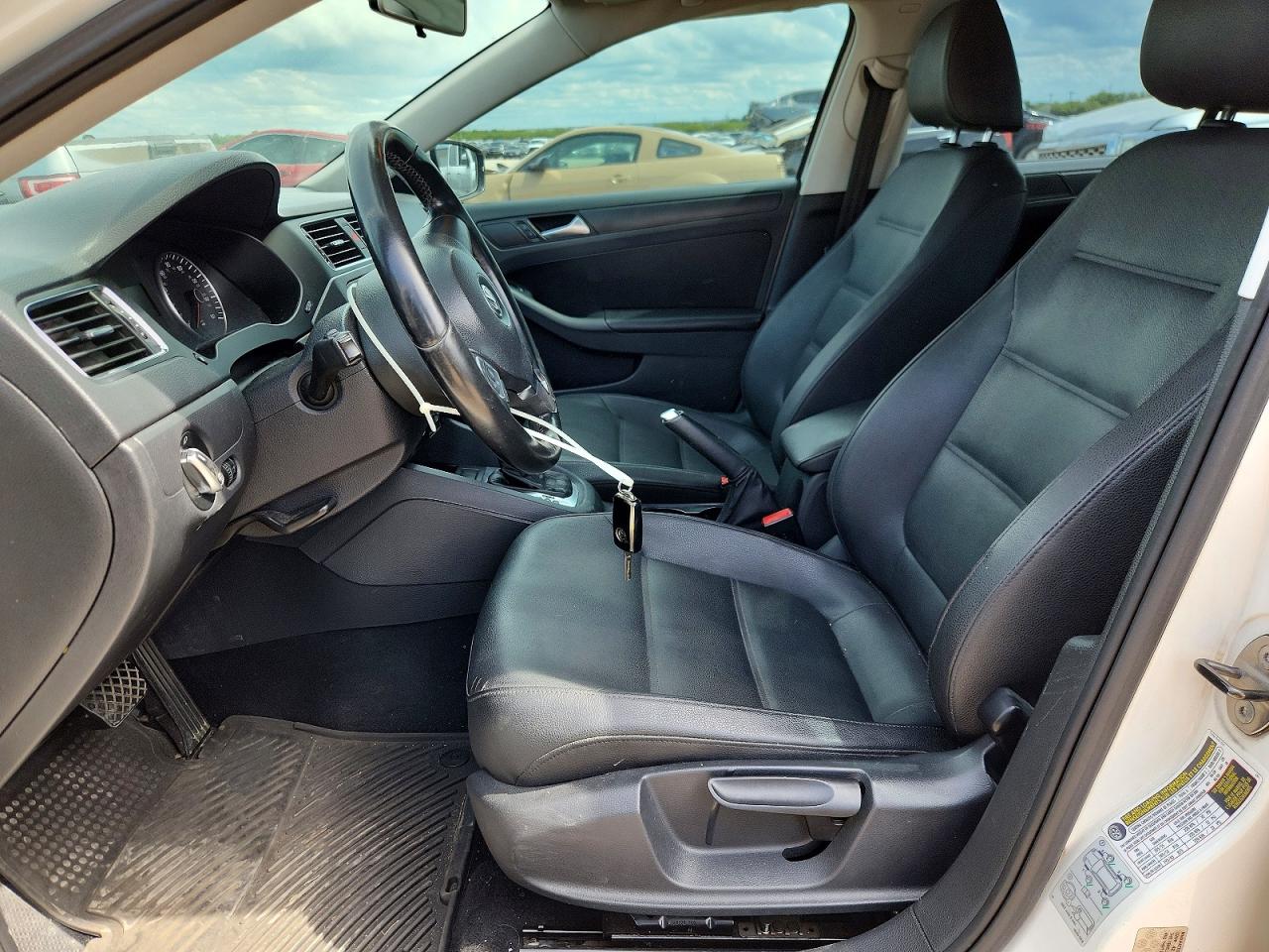 2012 Volkswagen Jetta Se Белый vin: 3VWDX7AJXCM324181