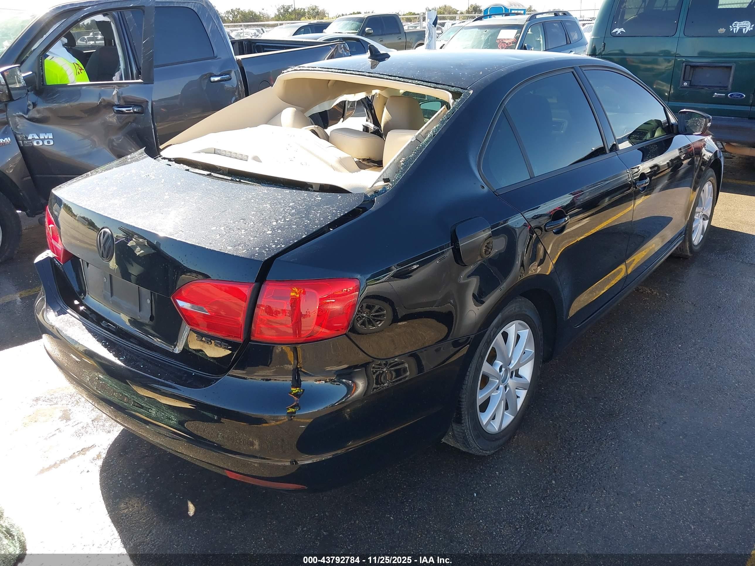 2012 Volkswagen Jetta 2.5l Se Black vin: 3VWDX7AJXCM473710