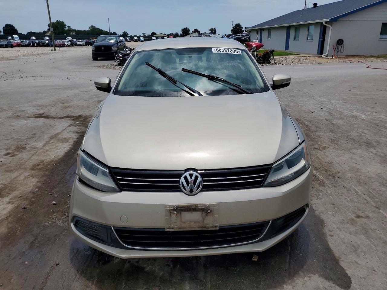 2013 Volkswagen Jetta Se Желто-коричневый vin: 3VWDX7AJXDM303915