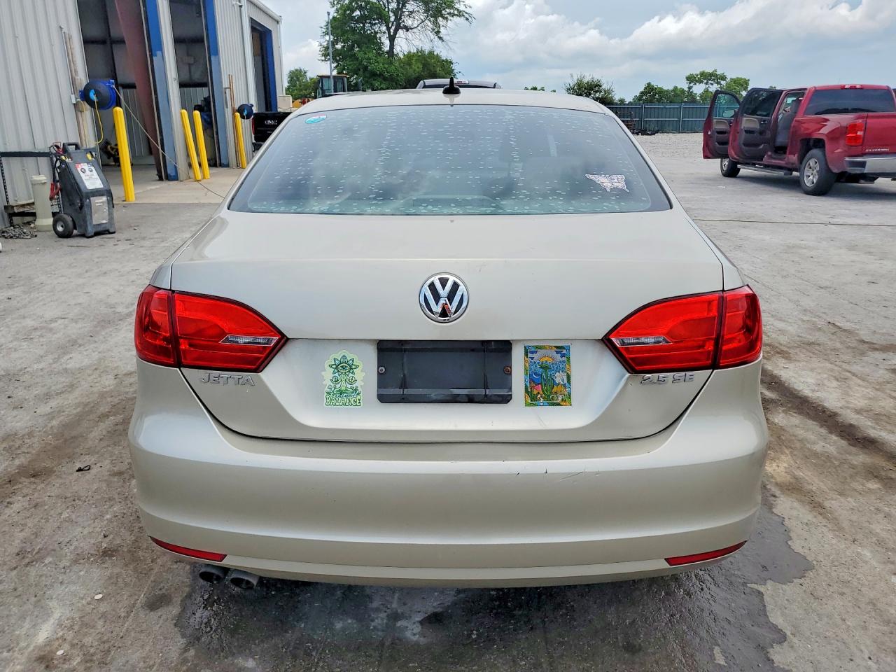 2013 Volkswagen Jetta Se Желто-коричневый vin: 3VWDX7AJXDM303915