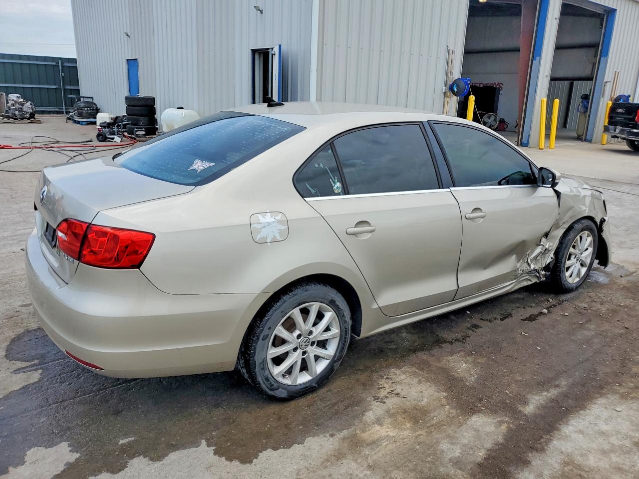 2013 Volkswagen Jetta Se Желто-коричневый vin: 3VWDX7AJXDM303915
