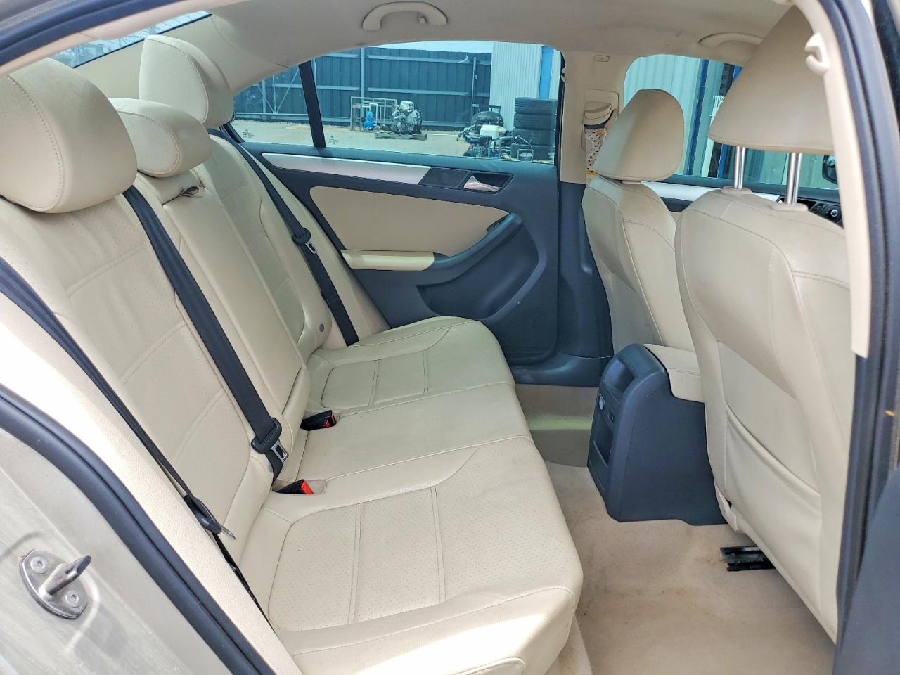 2013 Volkswagen Jetta Se Желто-коричневый vin: 3VWDX7AJXDM303915