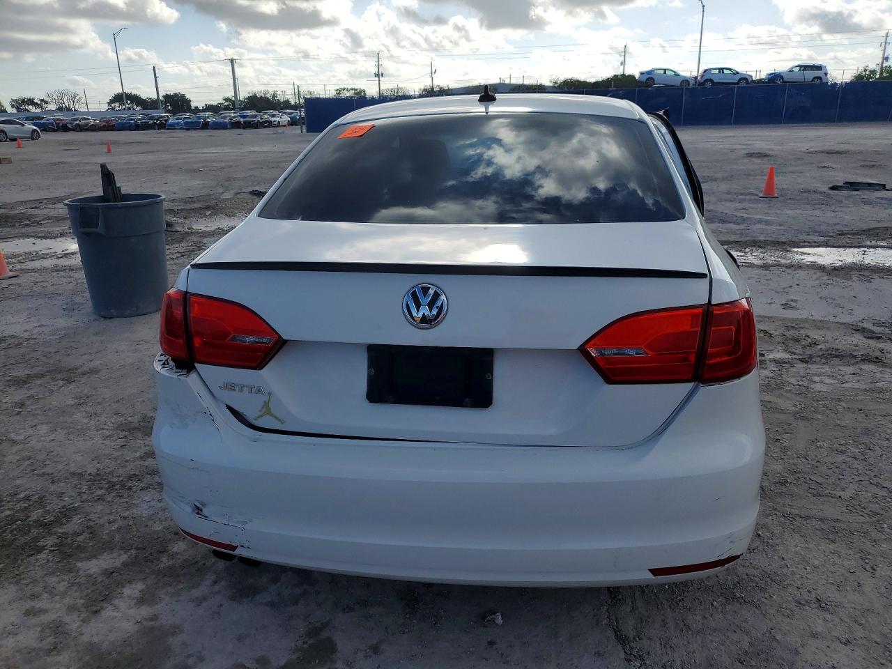 2013 Volkswagen Jetta Se White vin: 3VWDX7AJXDM310332