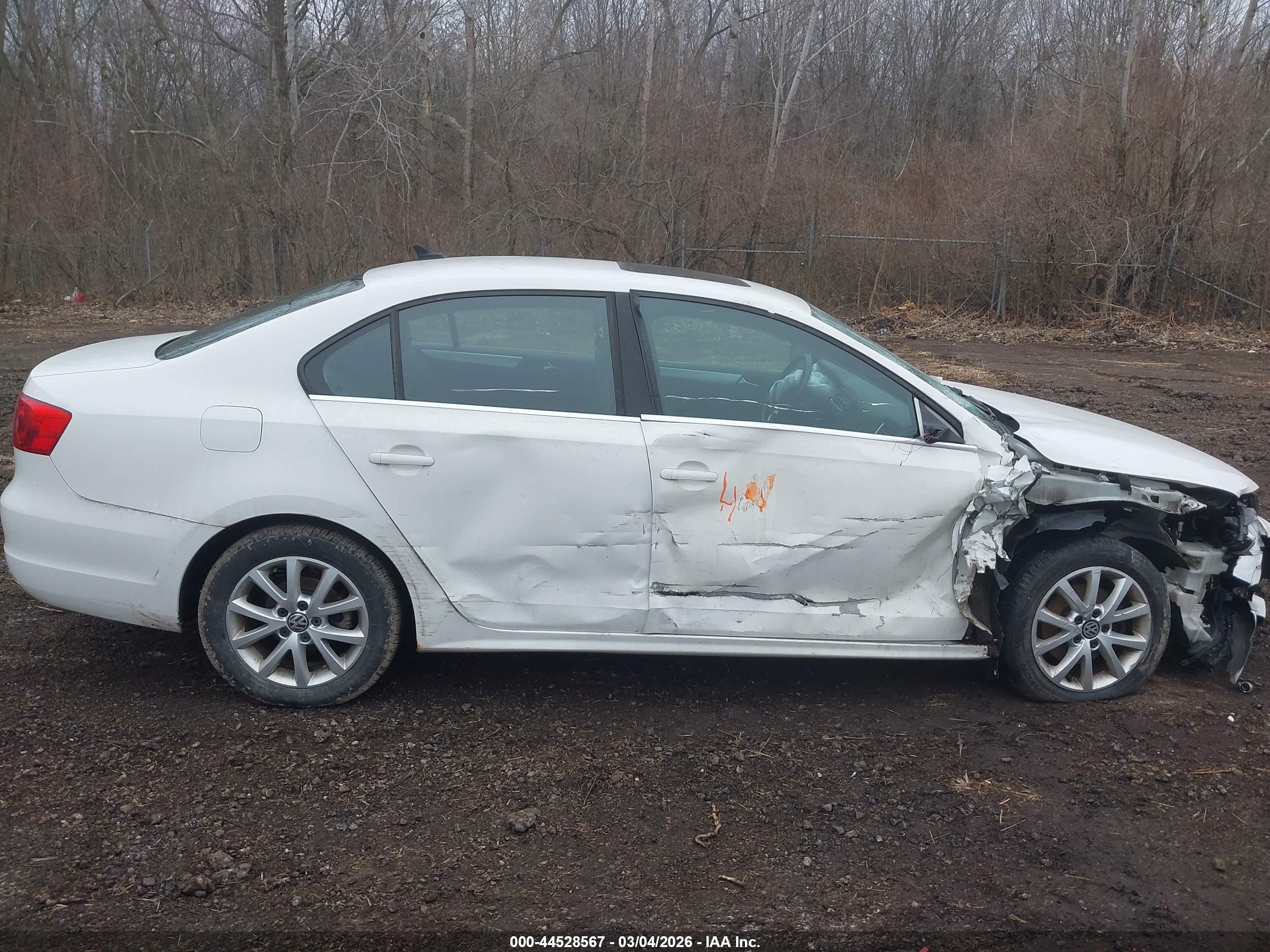 2013 Volkswagen Jetta Se White vin: 3VWDX7AJXDM358221