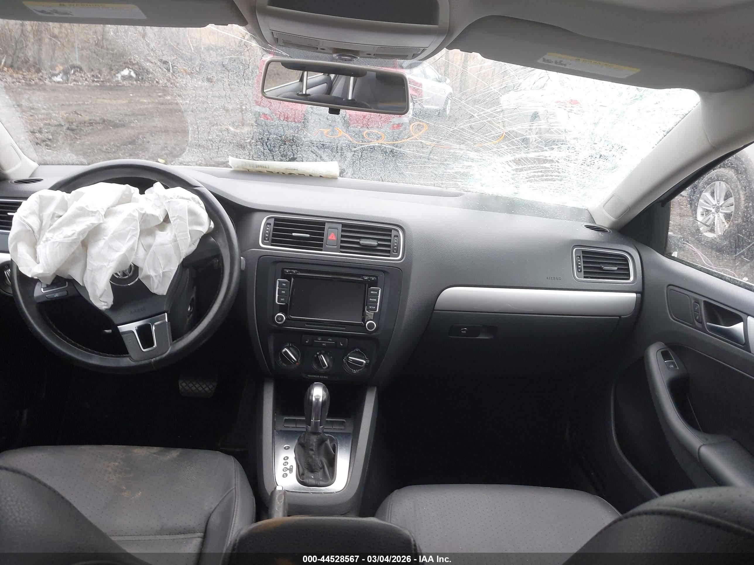 2013 Volkswagen Jetta Se White vin: 3VWDX7AJXDM358221