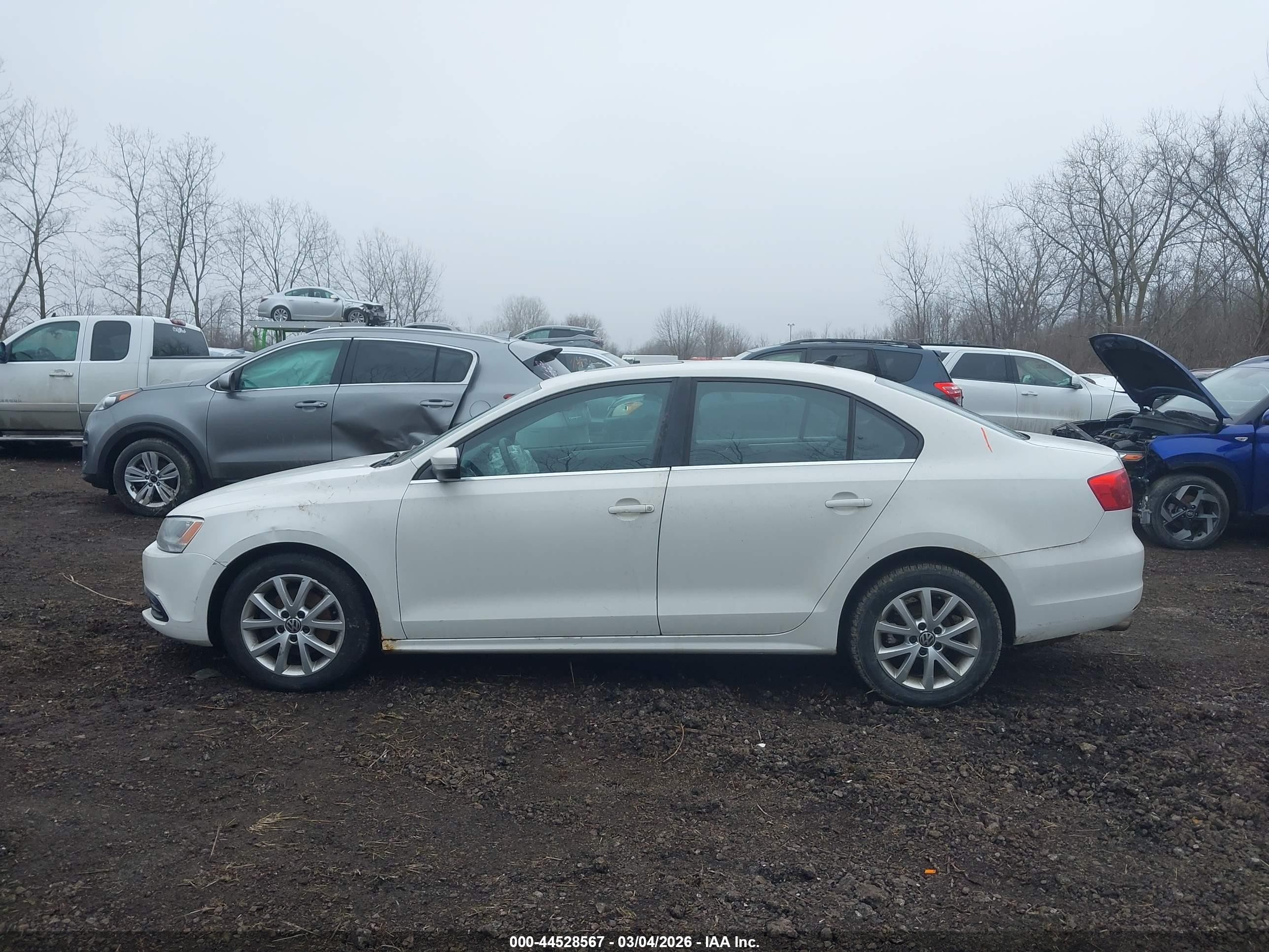 2013 Volkswagen Jetta Se White vin: 3VWDX7AJXDM358221