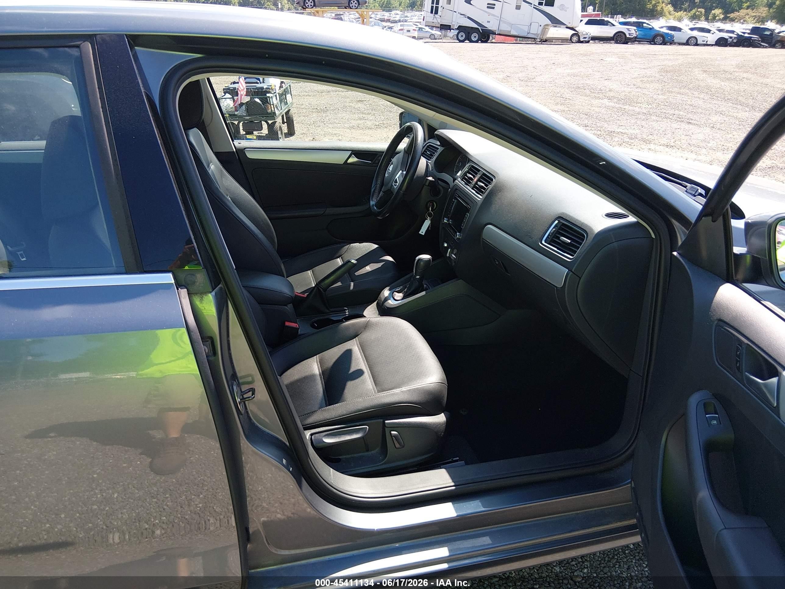 2013 Volkswagen Jetta 2.5l Se Gray vin: 3VWDX7AJXDM378999
