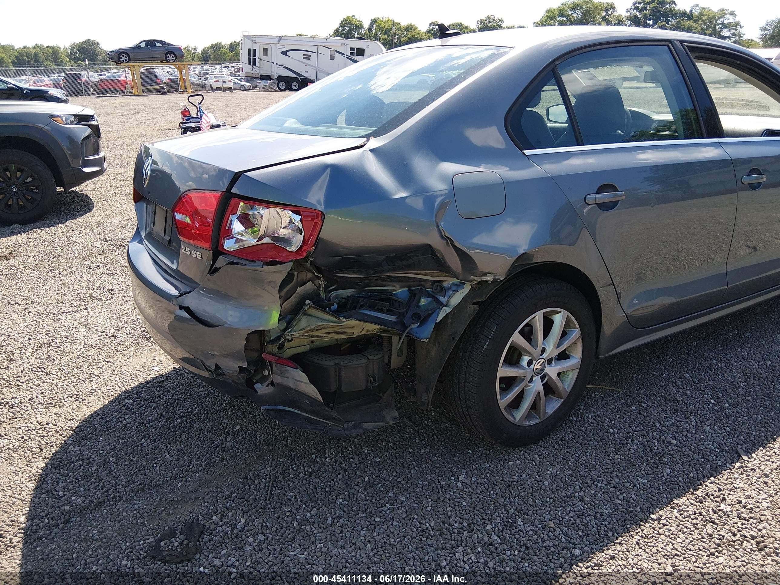 2013 Volkswagen Jetta 2.5l Se Gray vin: 3VWDX7AJXDM378999
