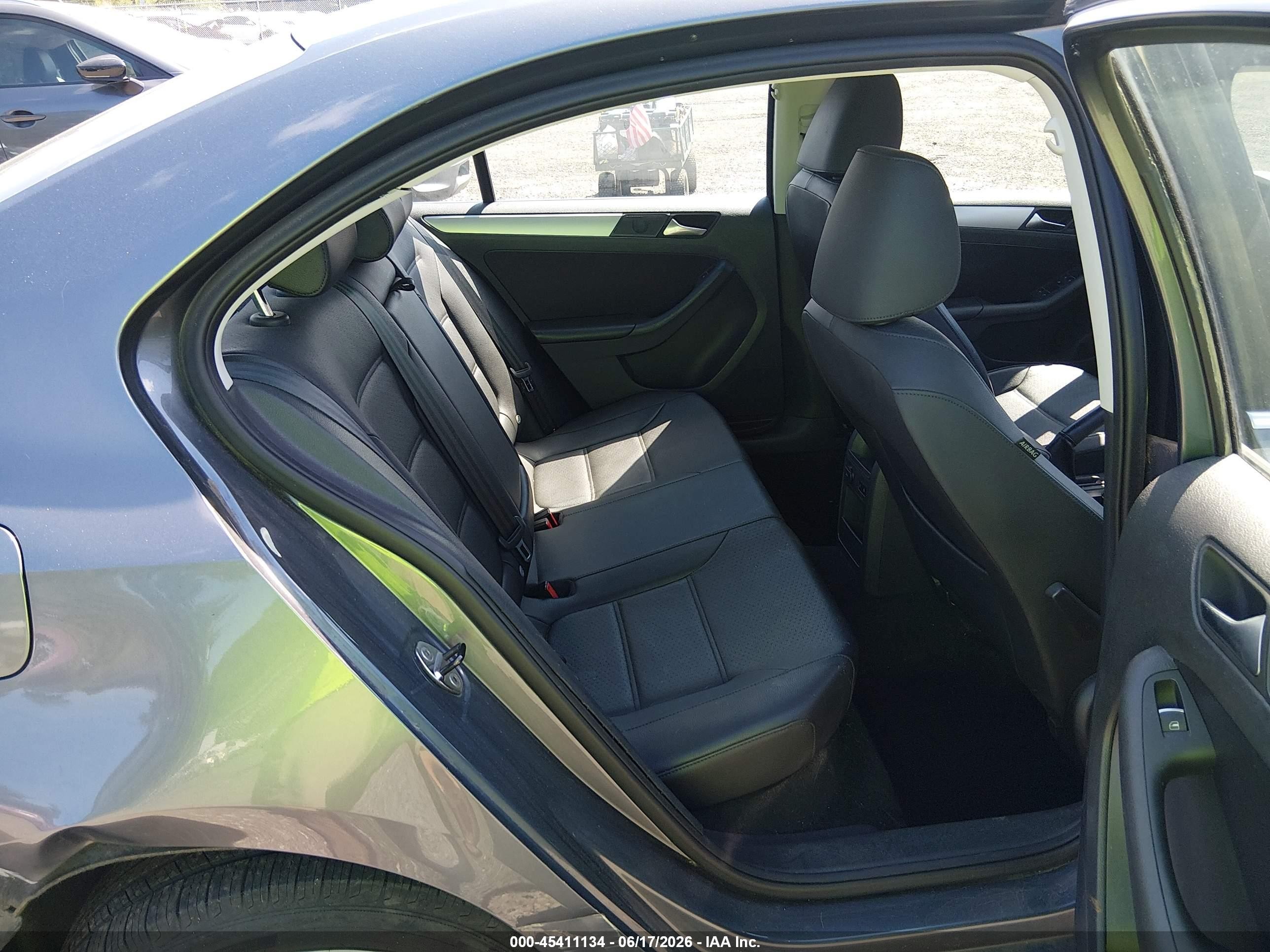 2013 Volkswagen Jetta 2.5l Se Gray vin: 3VWDX7AJXDM378999