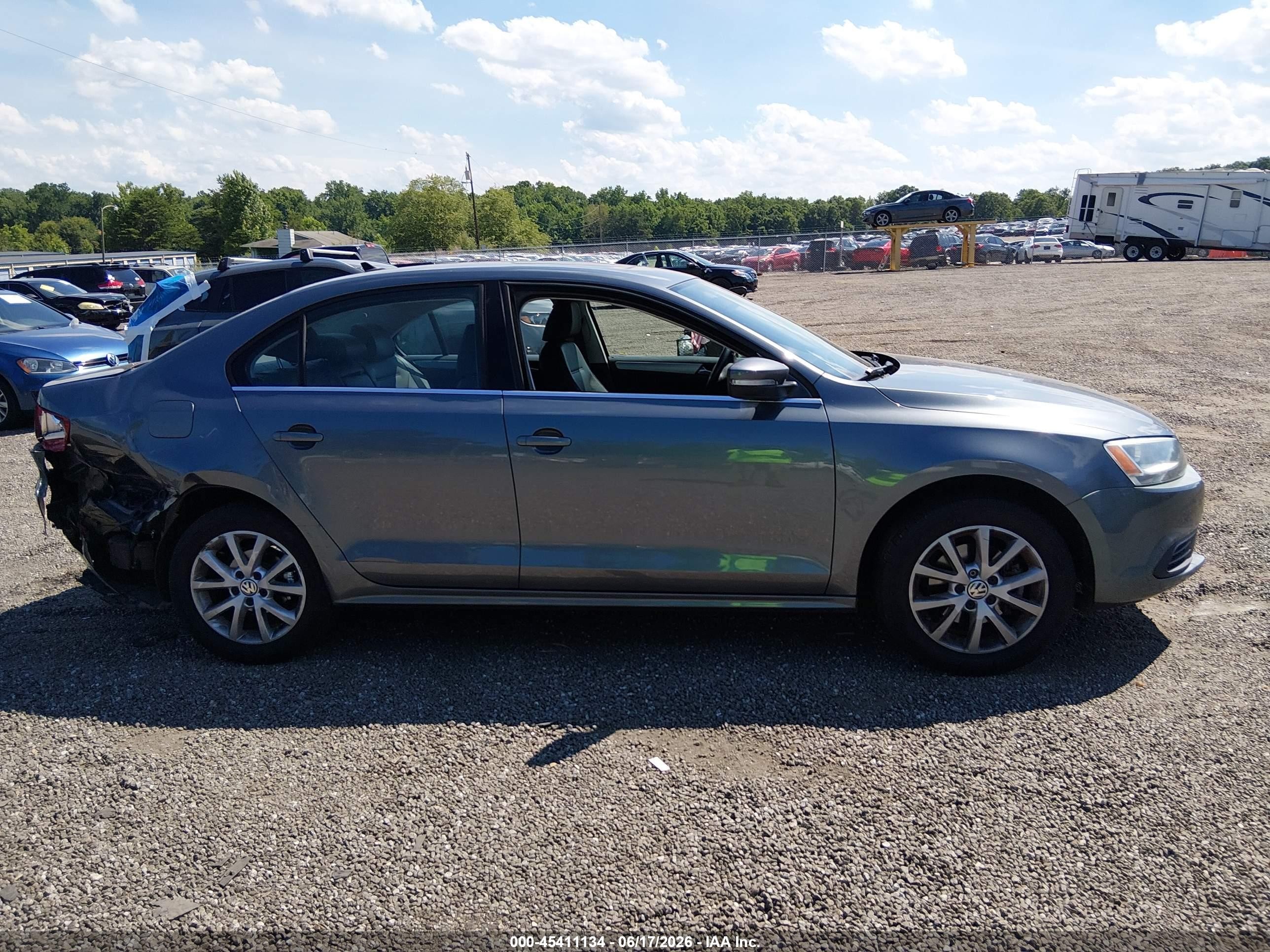 2013 Volkswagen Jetta 2.5l Se Gray vin: 3VWDX7AJXDM378999
