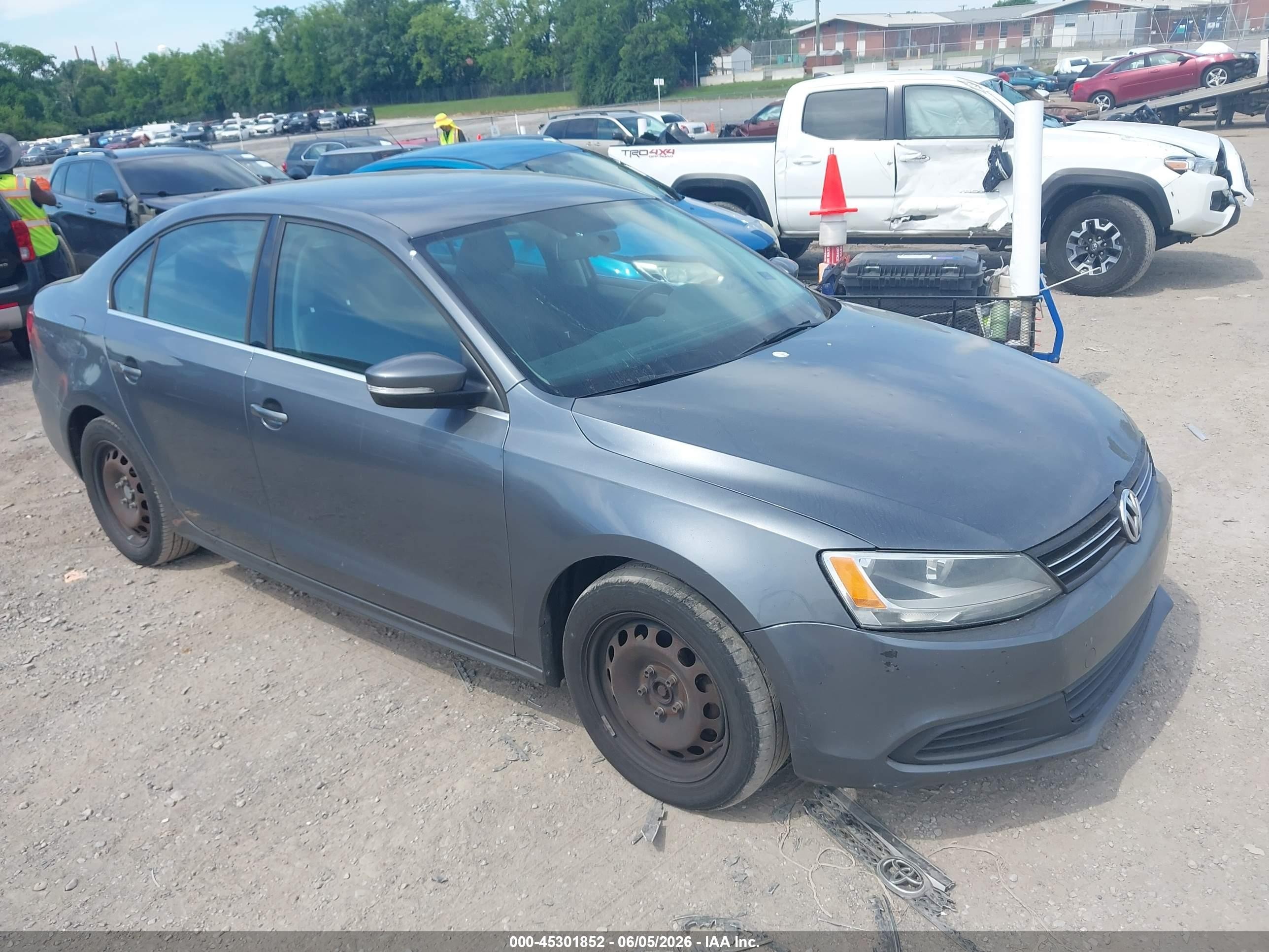 2013 Volkswagen Jetta 2.5l Se Gray vin: 3VWDX7AJXDM388058