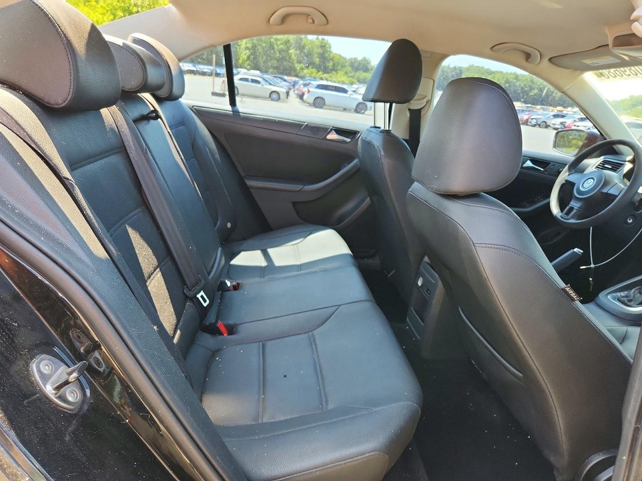 2011 Volkswagen Jetta Se Black vin: 3VWDZ7AJ0BM337353