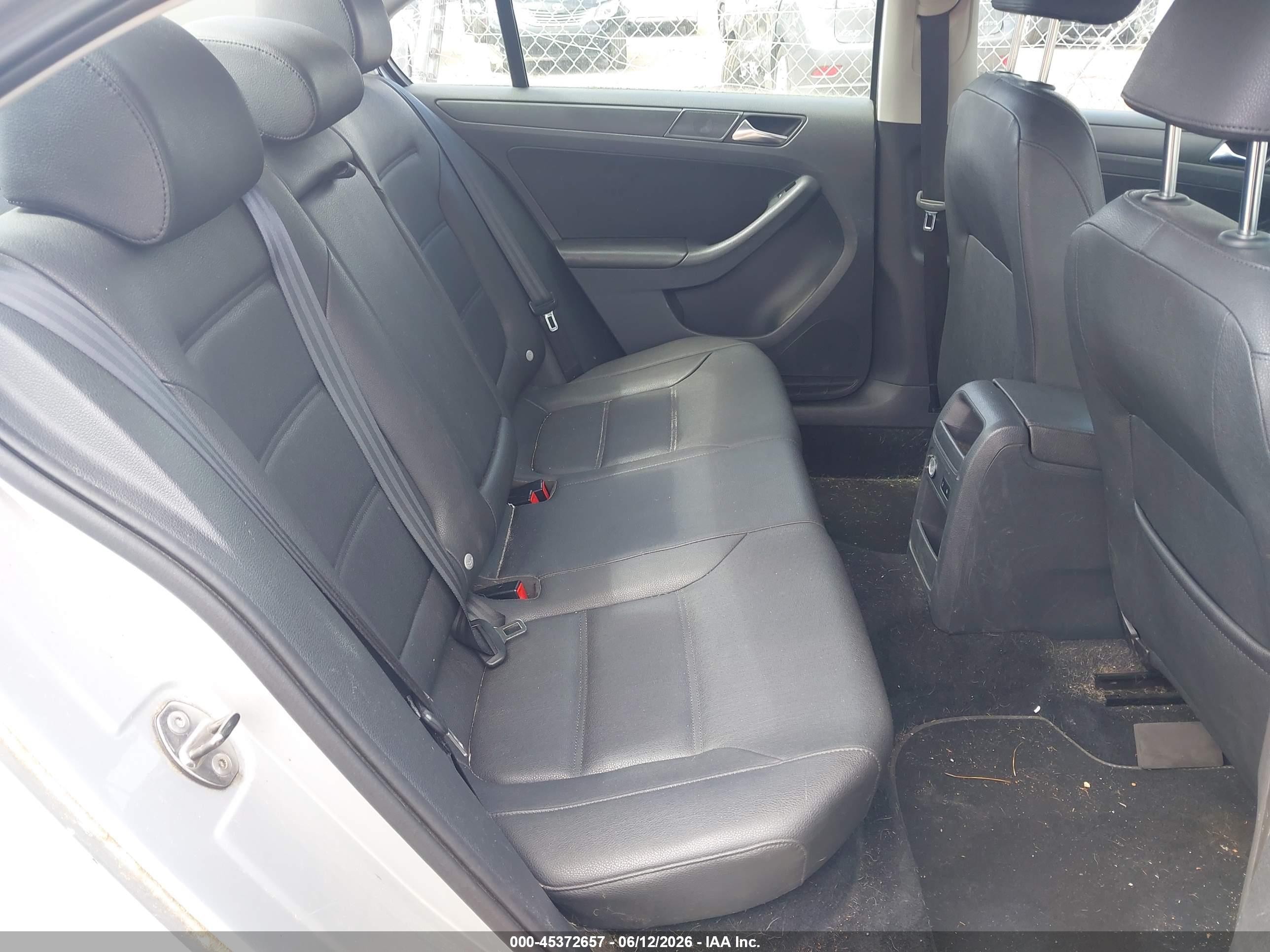 2011 Volkswagen Jetta 2.5l Se Серебряный vin: 3VWDZ7AJ0BM363645