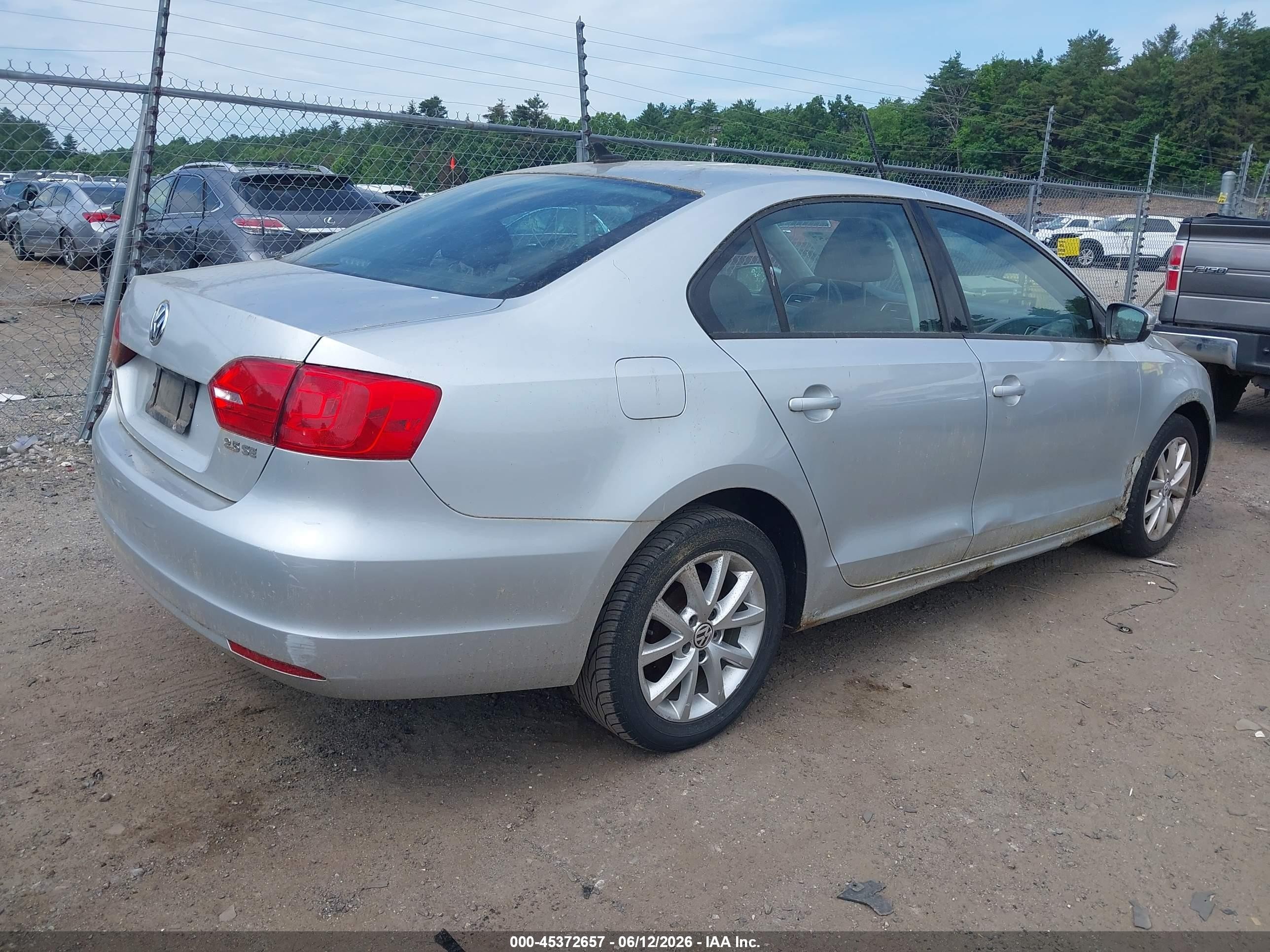 2011 Volkswagen Jetta 2.5l Se Серебряный vin: 3VWDZ7AJ0BM363645