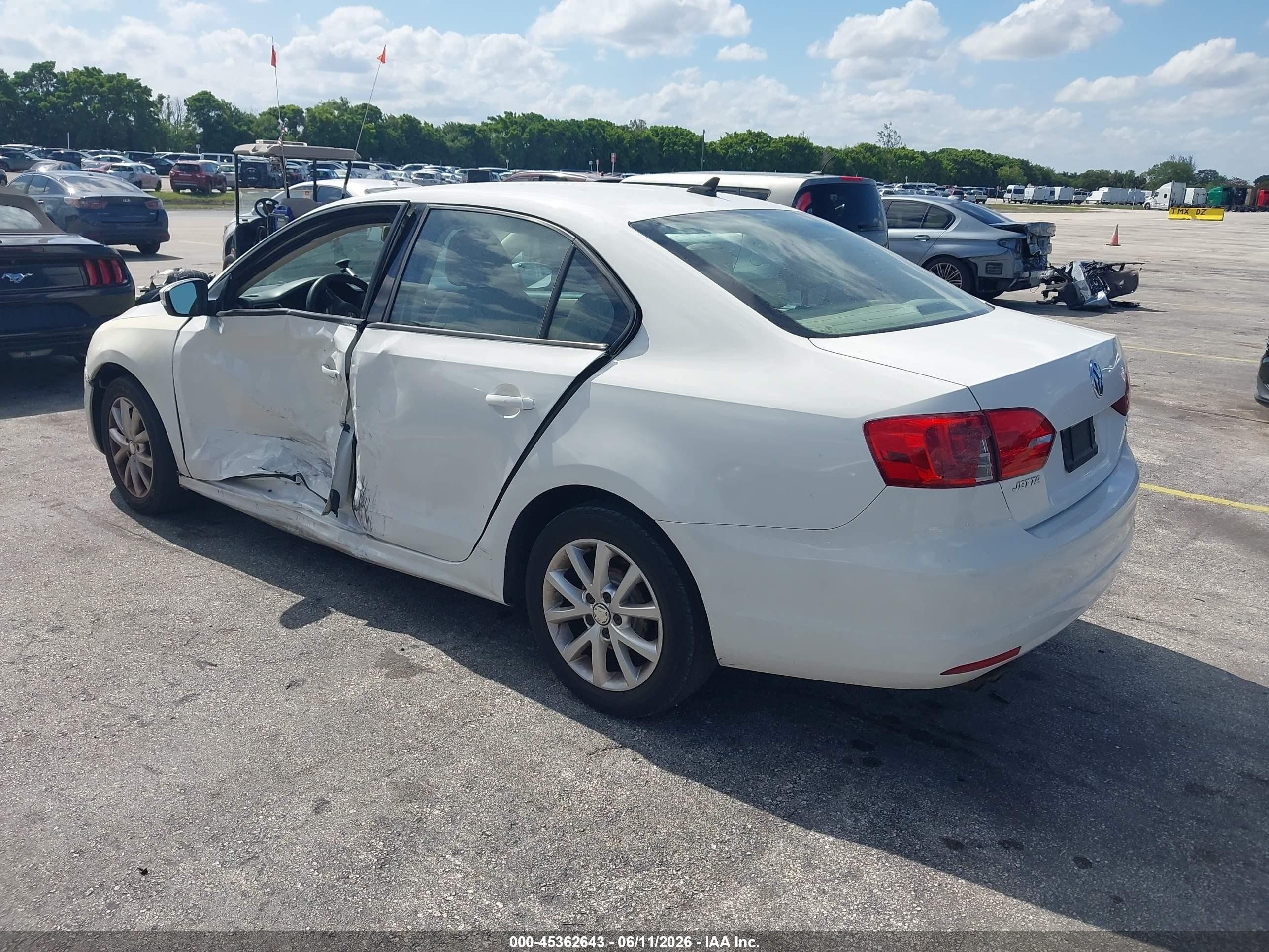 2011 Volkswagen Jetta 2.5l Se White vin: 3VWDZ7AJ1BM324126