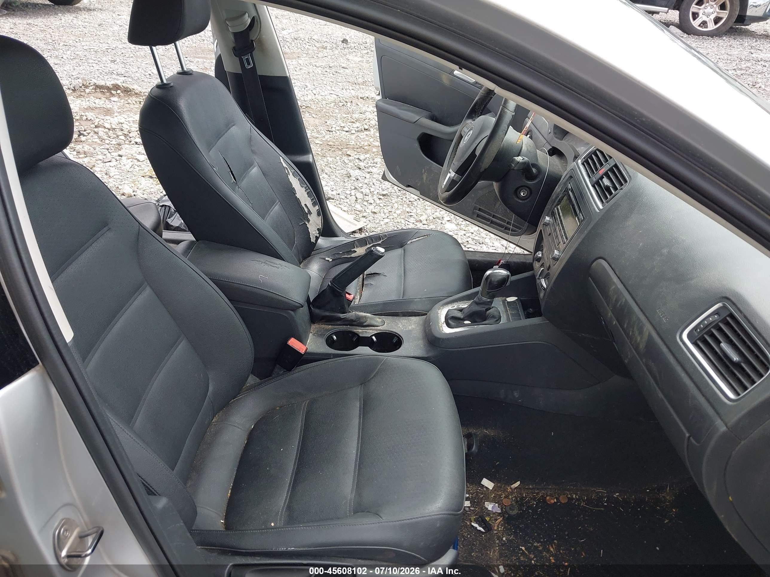 2011 Volkswagen Jetta 2.5l Se Silver vin: 3VWDZ7AJ2BM315063