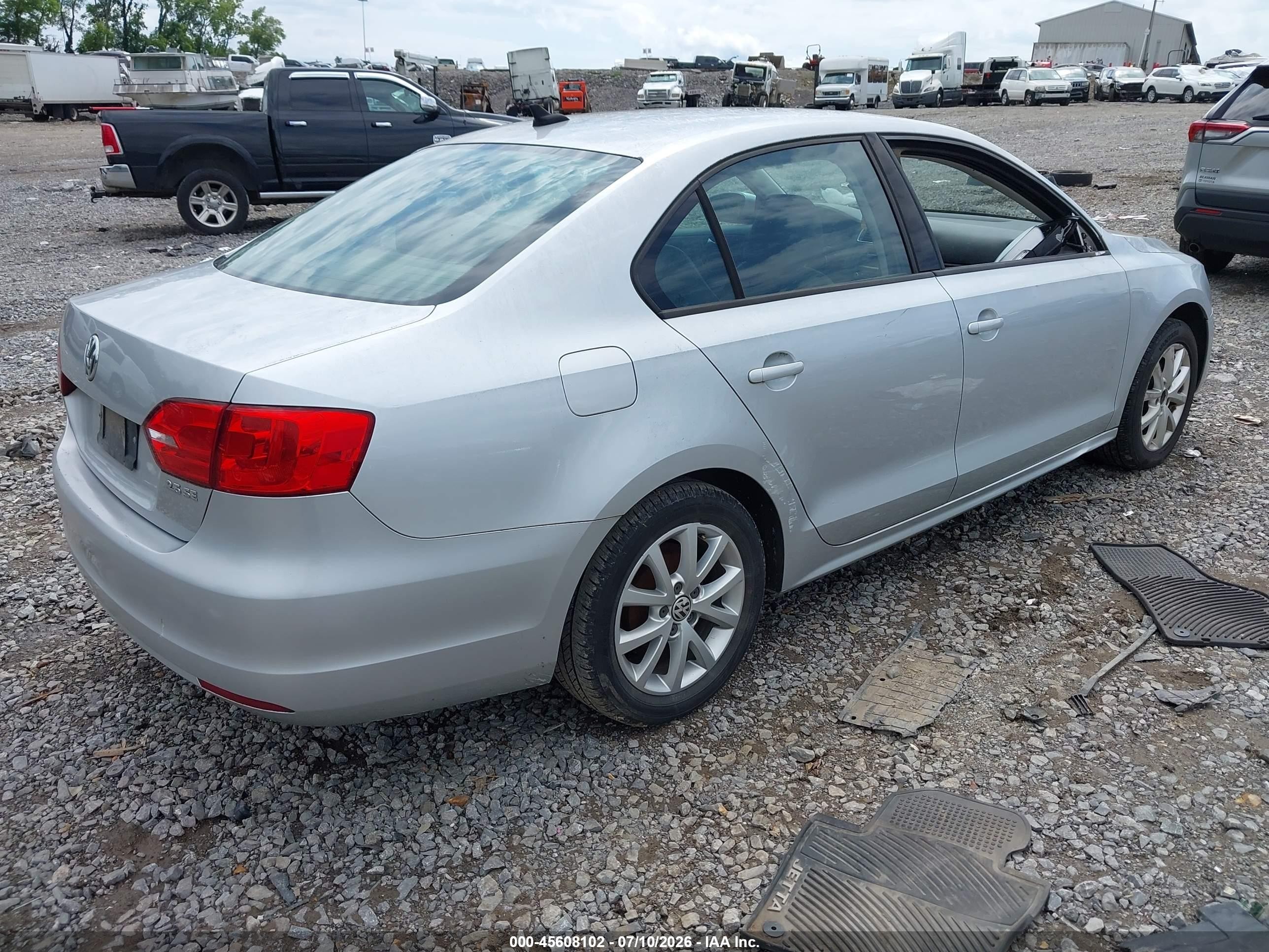 2011 Volkswagen Jetta 2.5l Se Silver vin: 3VWDZ7AJ2BM315063