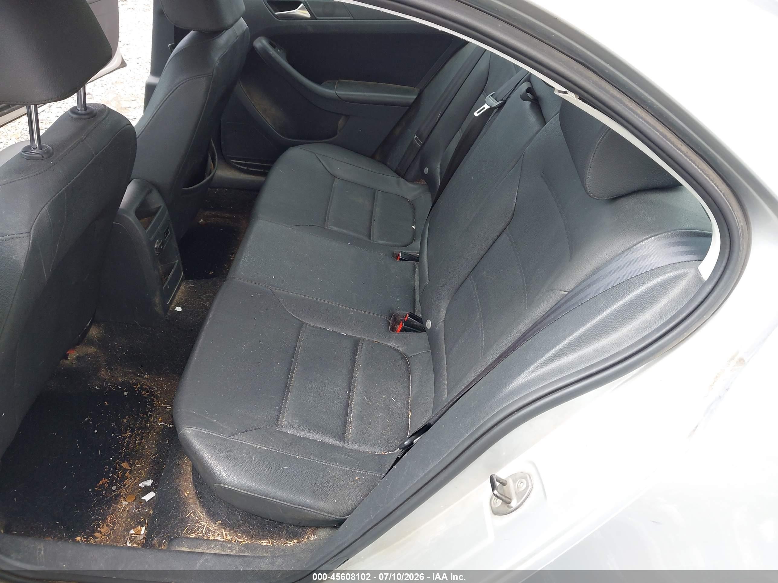 2011 Volkswagen Jetta 2.5l Se Silver vin: 3VWDZ7AJ2BM315063