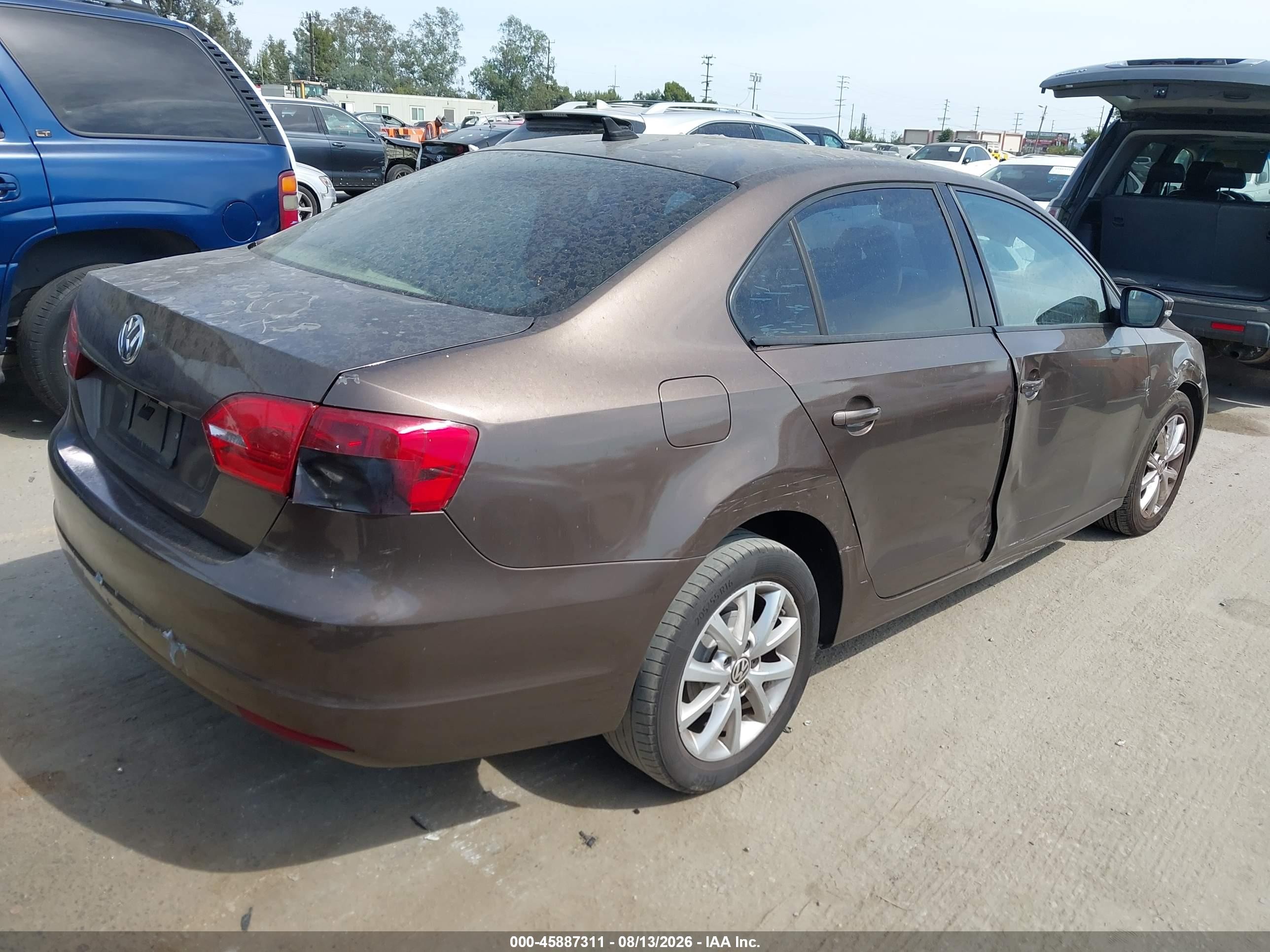 2011 Volkswagen Jetta 2.5l Se Brown vin: 3VWDZ7AJ2BM384285