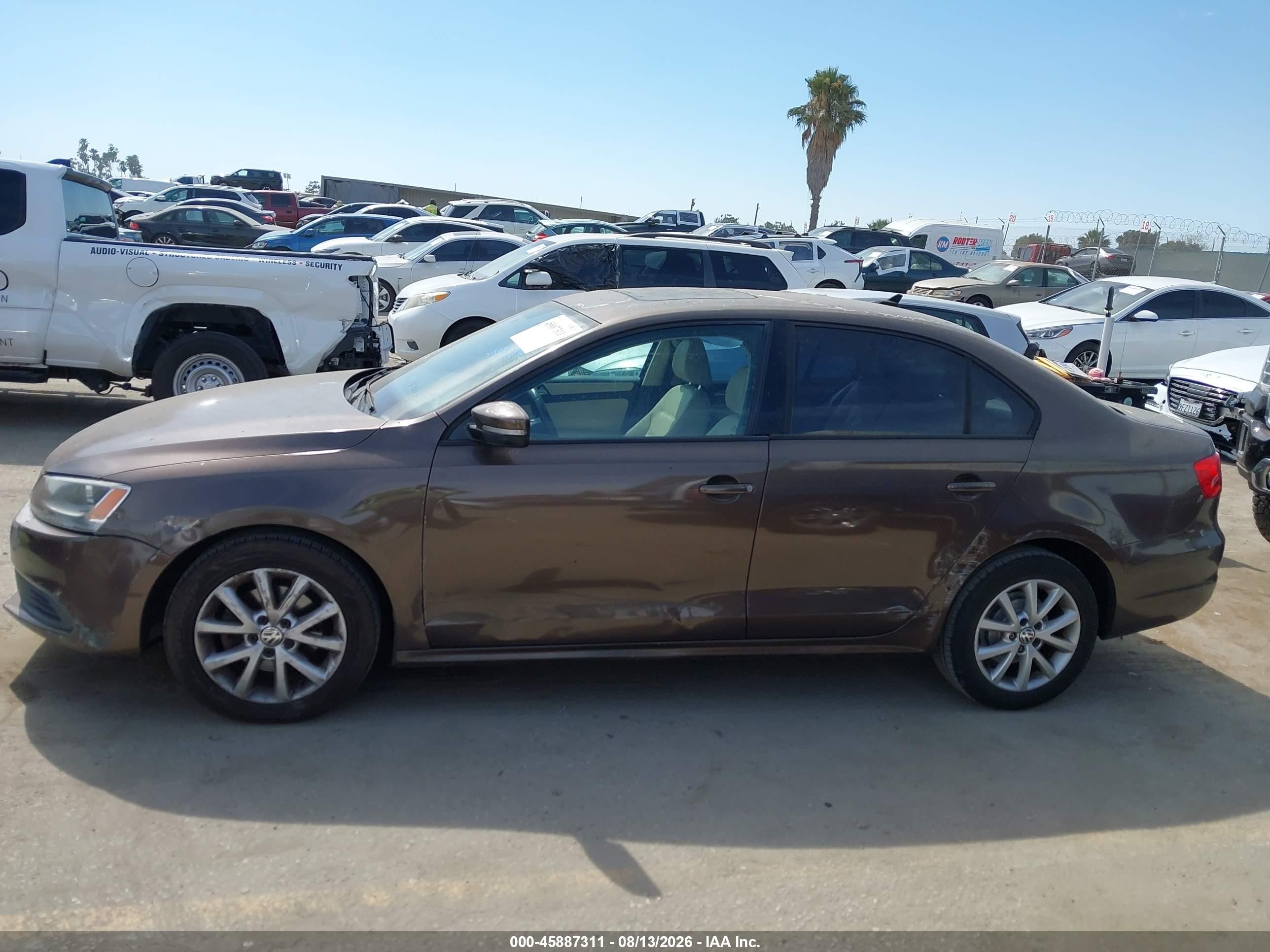 2011 Volkswagen Jetta 2.5l Se Brown vin: 3VWDZ7AJ2BM384285