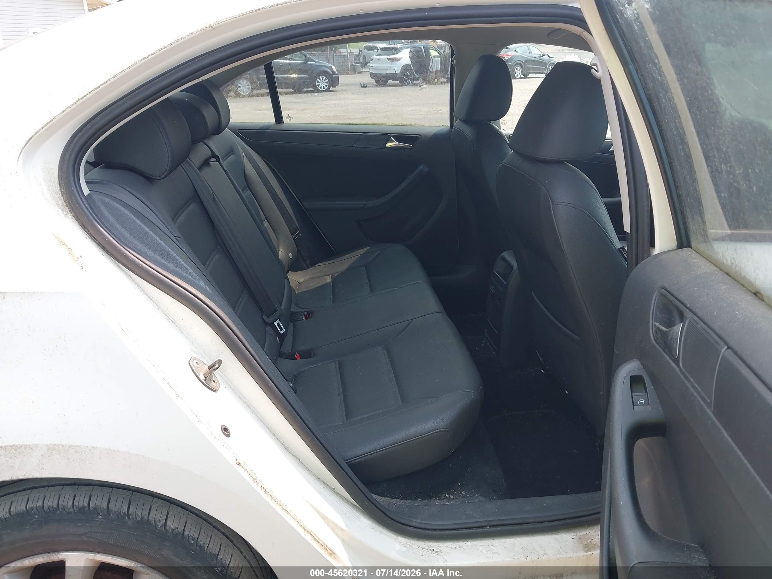 2011 Volkswagen Jetta 2.5l Se White vin: 3VWDZ7AJ3BM317954