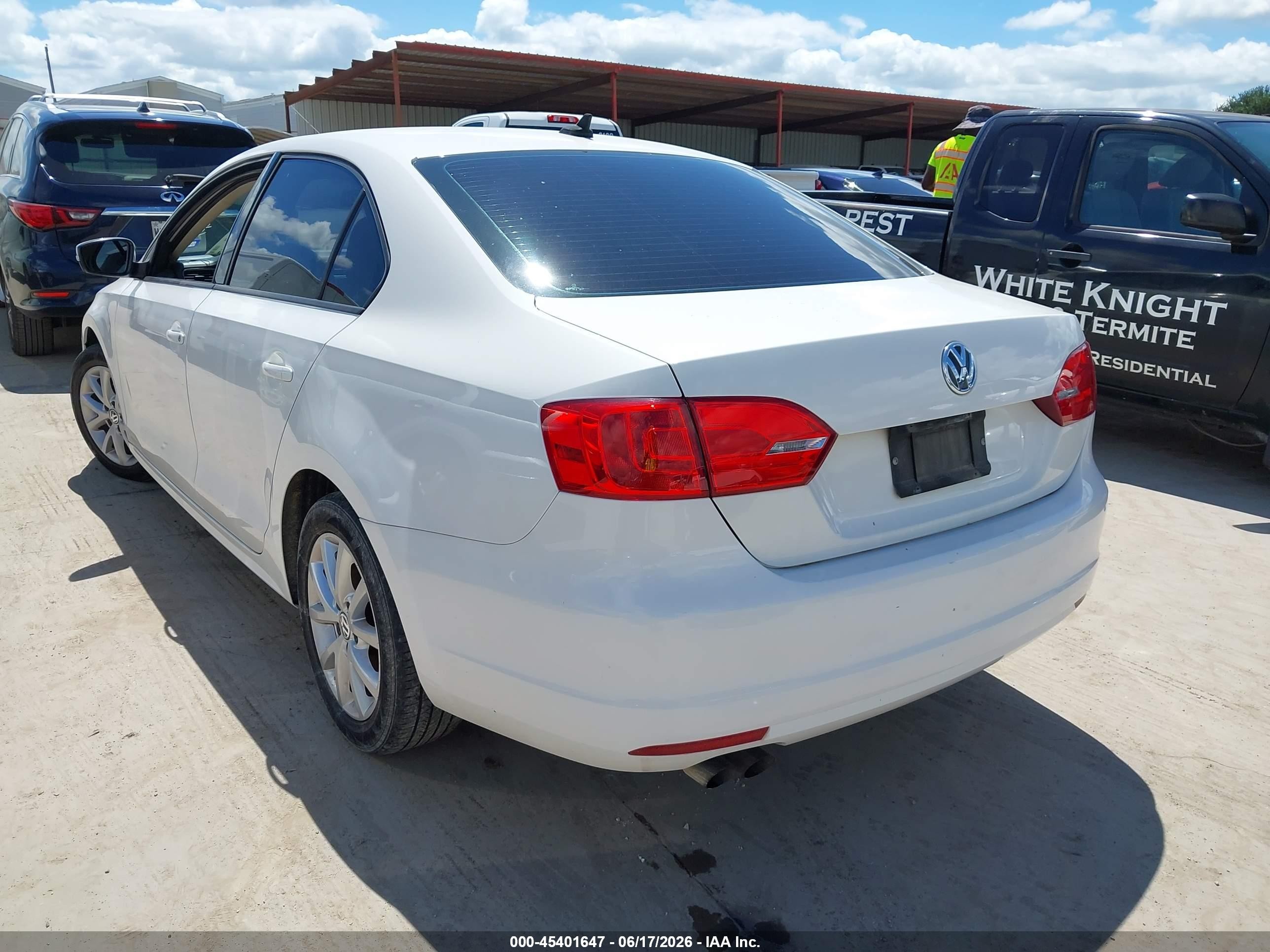 2011 Volkswagen Jetta 2.5l Se White vin: 3VWDZ7AJ3BM396350