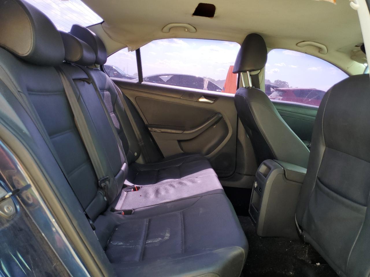 2011 Volkswagen Jetta Blue vin: 3VWDZ7AJ4BM087101