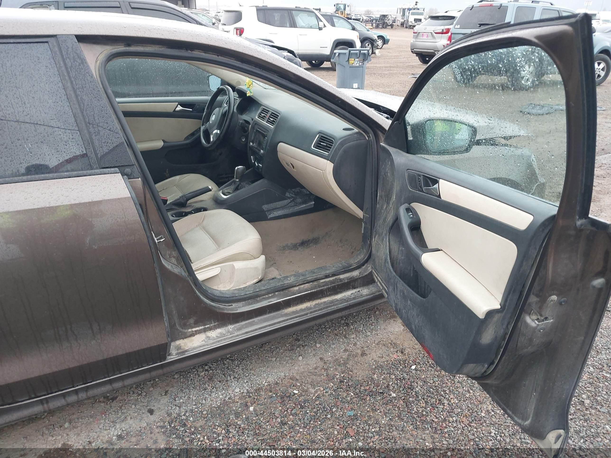2011 Volkswagen Jetta 2.5l Se Brown vin: 3VWDZ7AJ4BM385373
