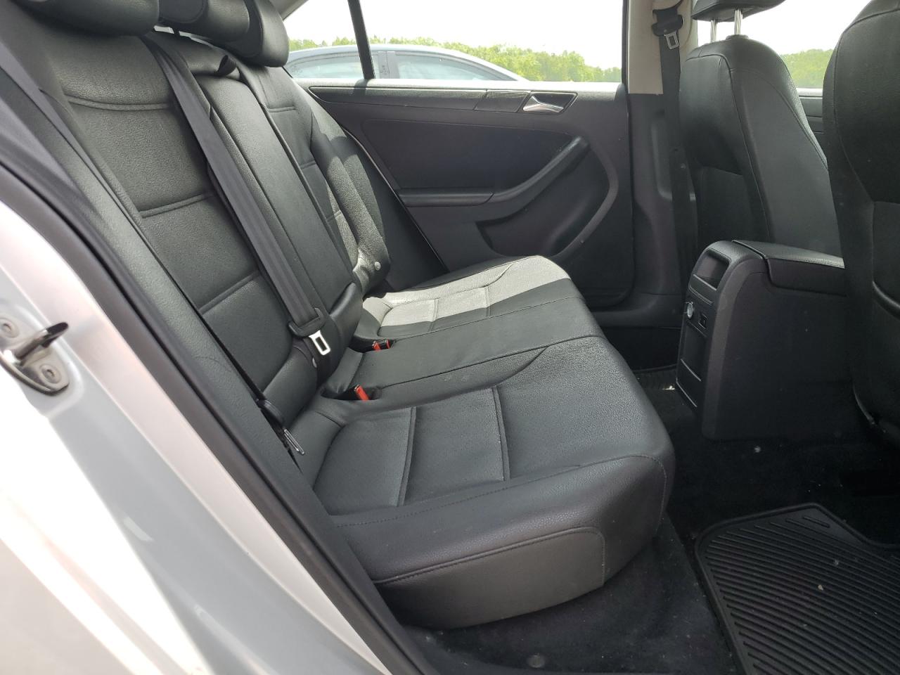 2011 Volkswagen Jetta Se Silver vin: 3VWDZ7AJ5BM022127