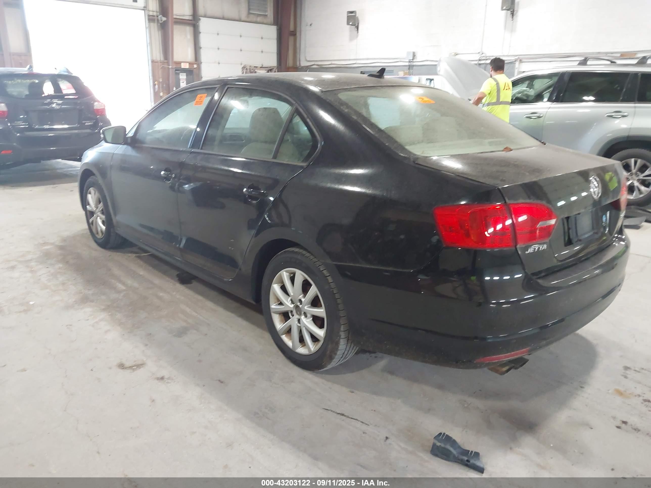 2011 Volkswagen Jetta 2.5l Se Черный vin: 3VWDZ7AJ5BM304400