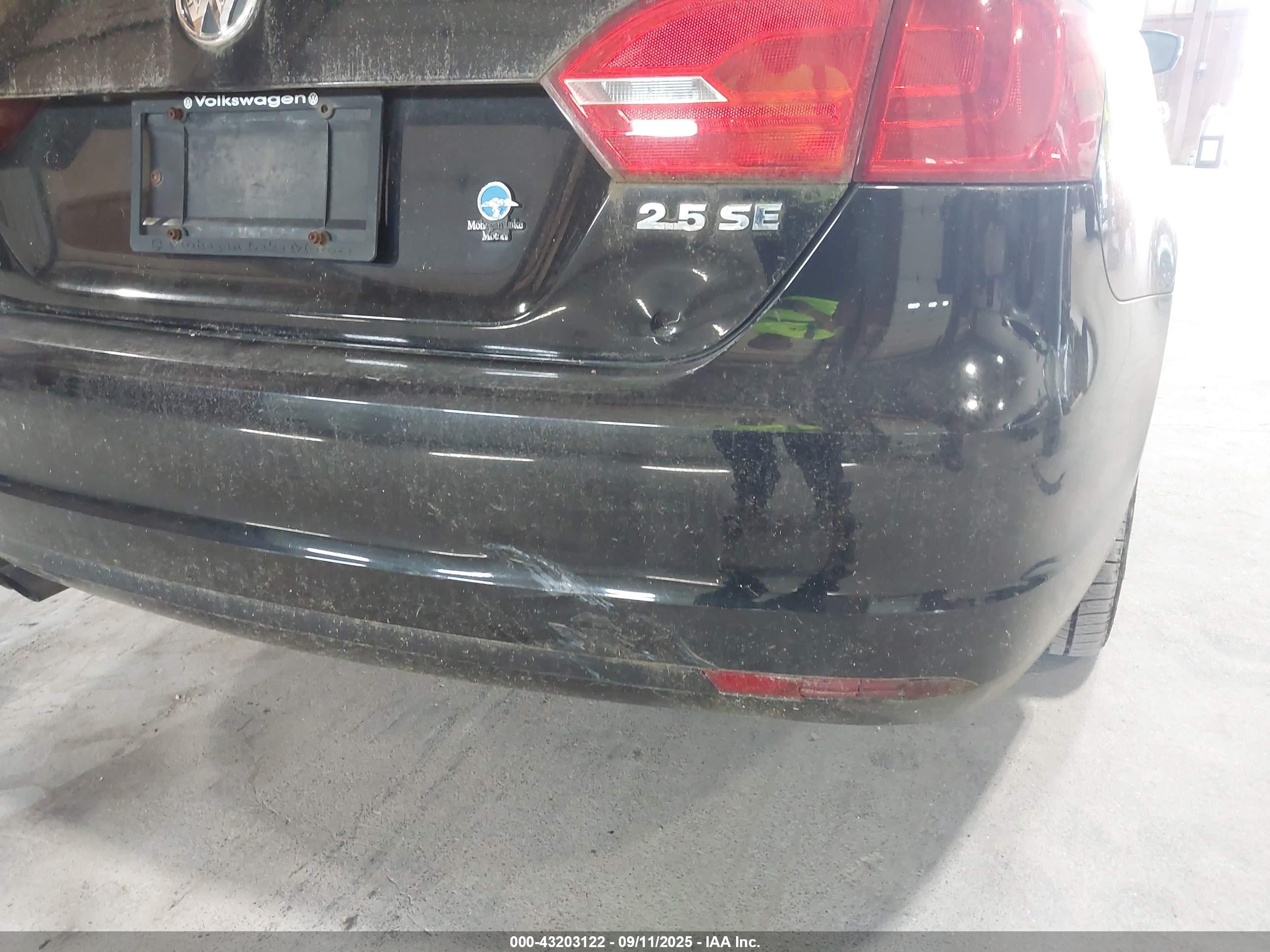2011 Volkswagen Jetta 2.5l Se Черный vin: 3VWDZ7AJ5BM304400
