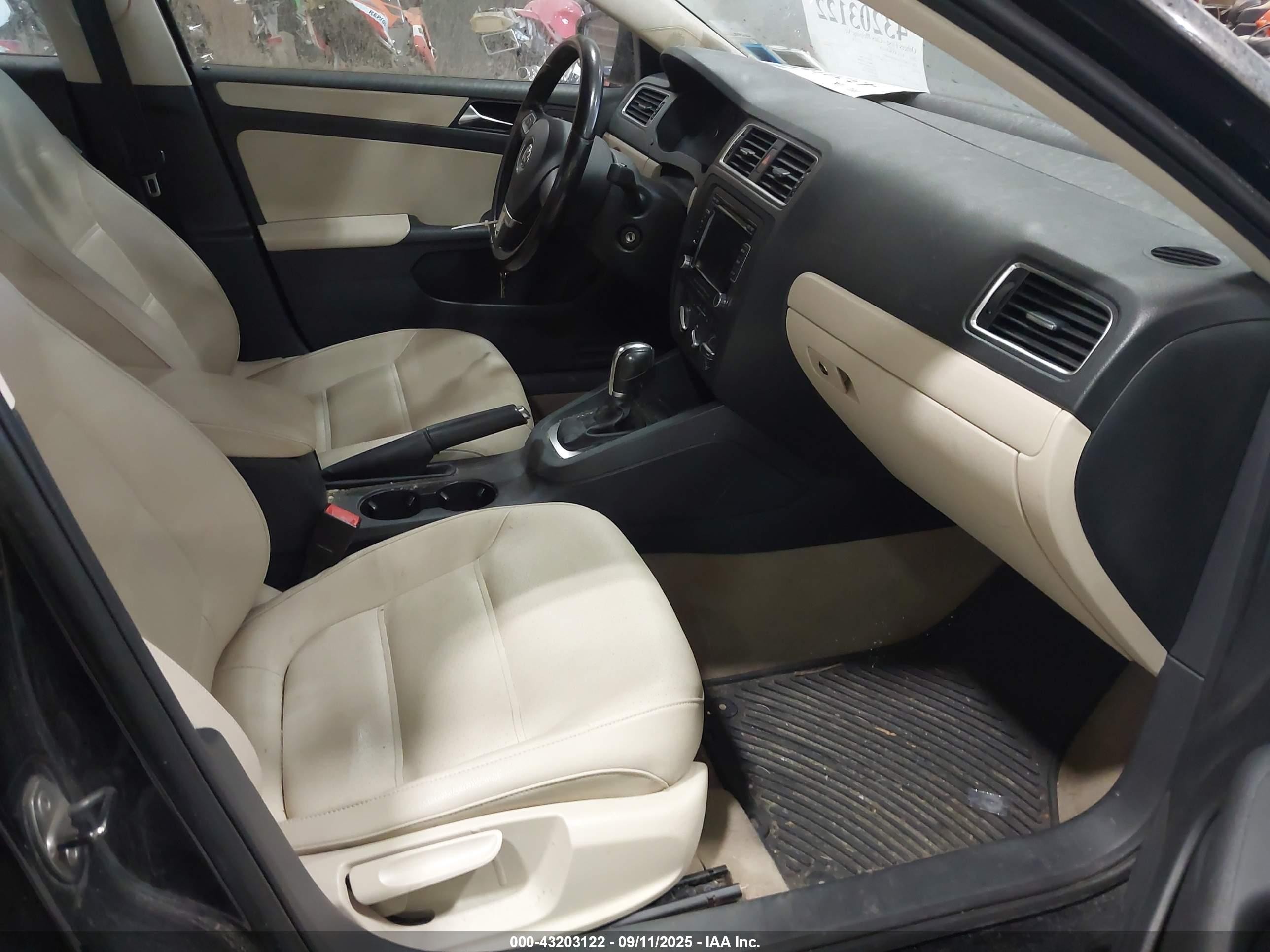 2011 Volkswagen Jetta 2.5l Se Черный vin: 3VWDZ7AJ5BM304400