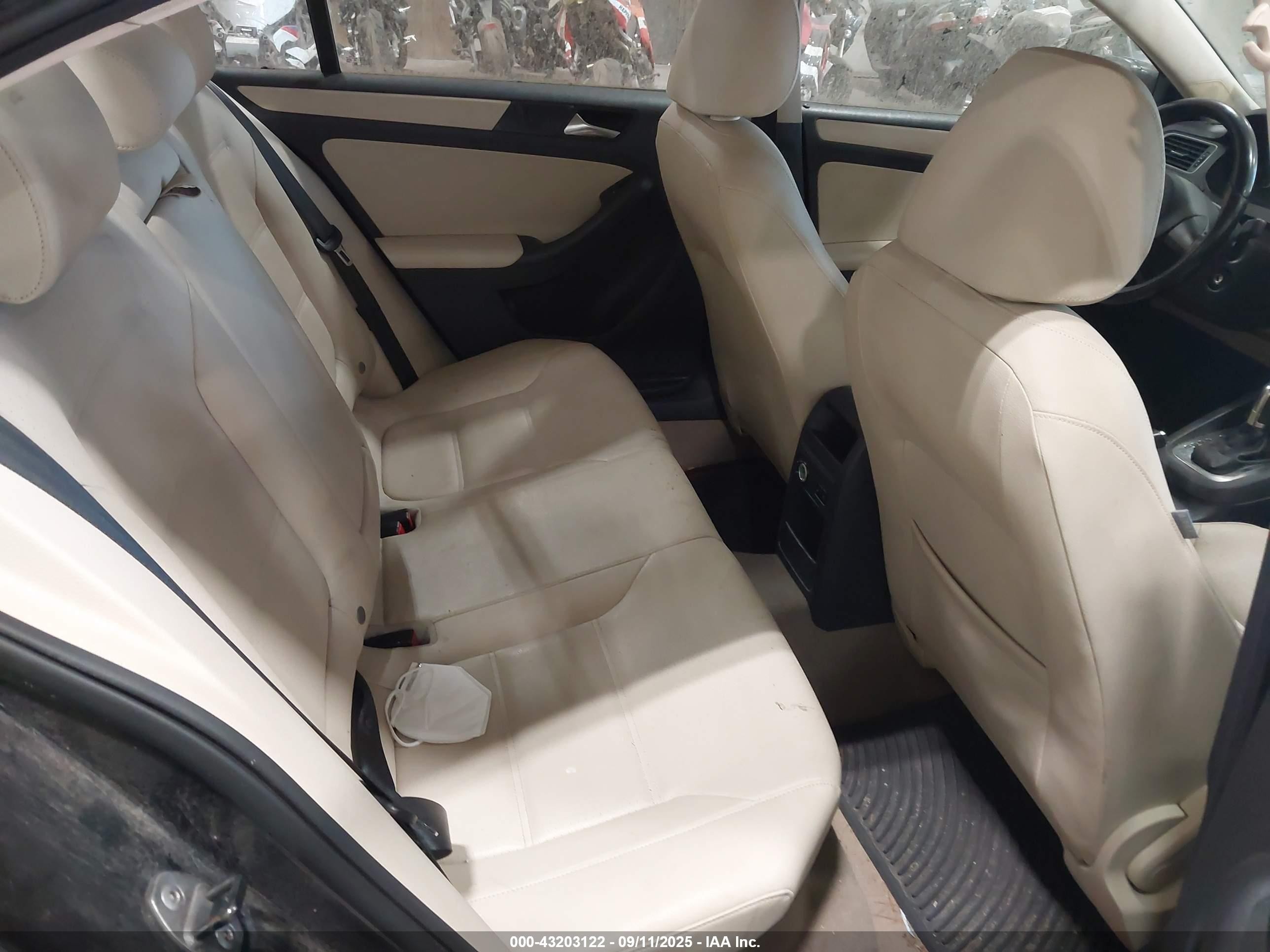 2011 Volkswagen Jetta 2.5l Se Черный vin: 3VWDZ7AJ5BM304400