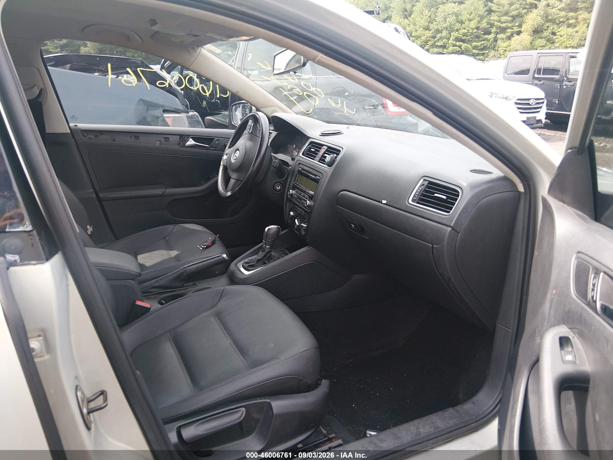 2011 Volkswagen Jetta 2.5l Se Silver vin: 3VWDZ7AJ5BM320175