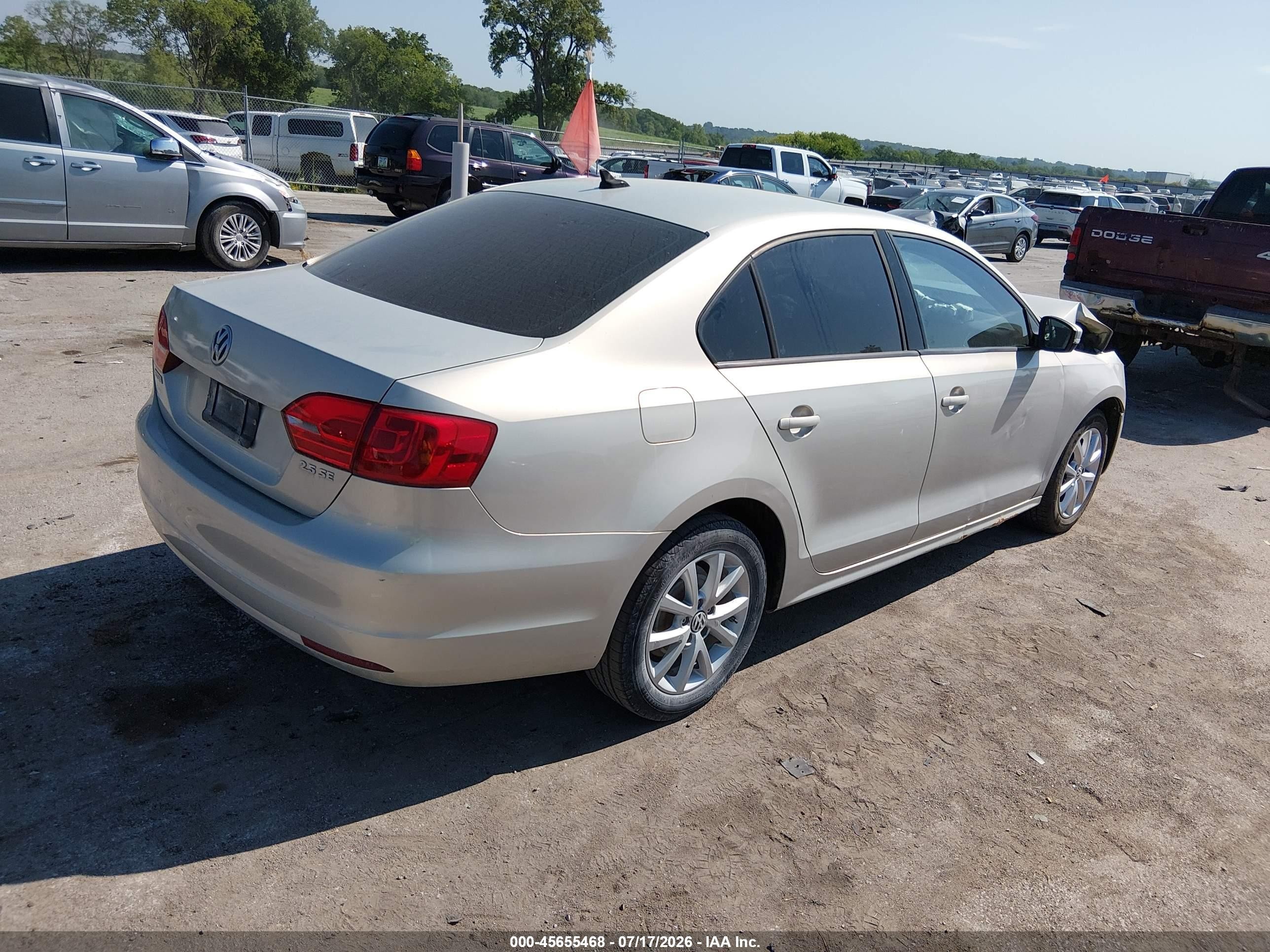 2011 Volkswagen Jetta 2.5l Se Silver vin: 3VWDZ7AJ5BM321732