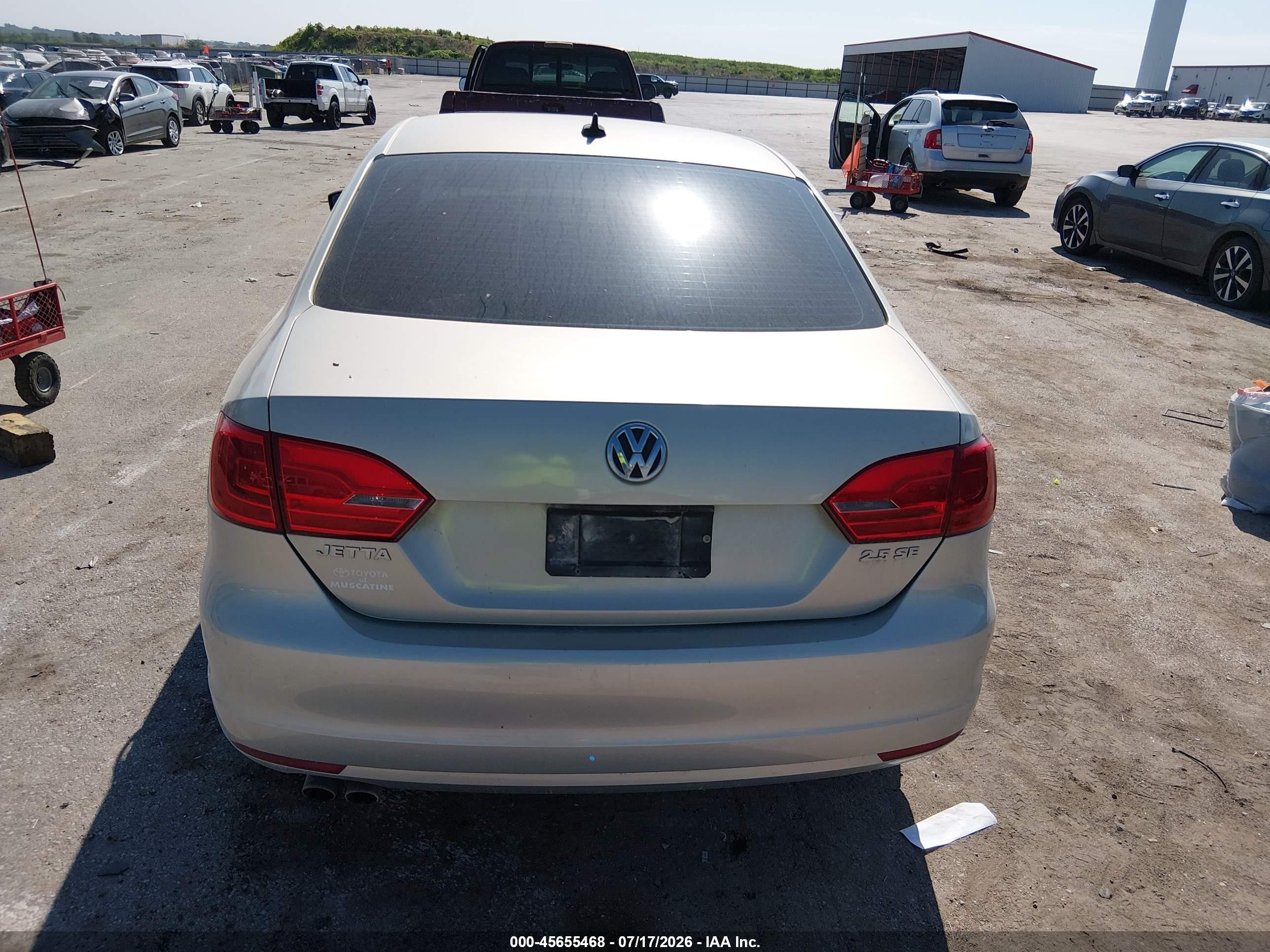 2011 Volkswagen Jetta 2.5l Se Silver vin: 3VWDZ7AJ5BM321732