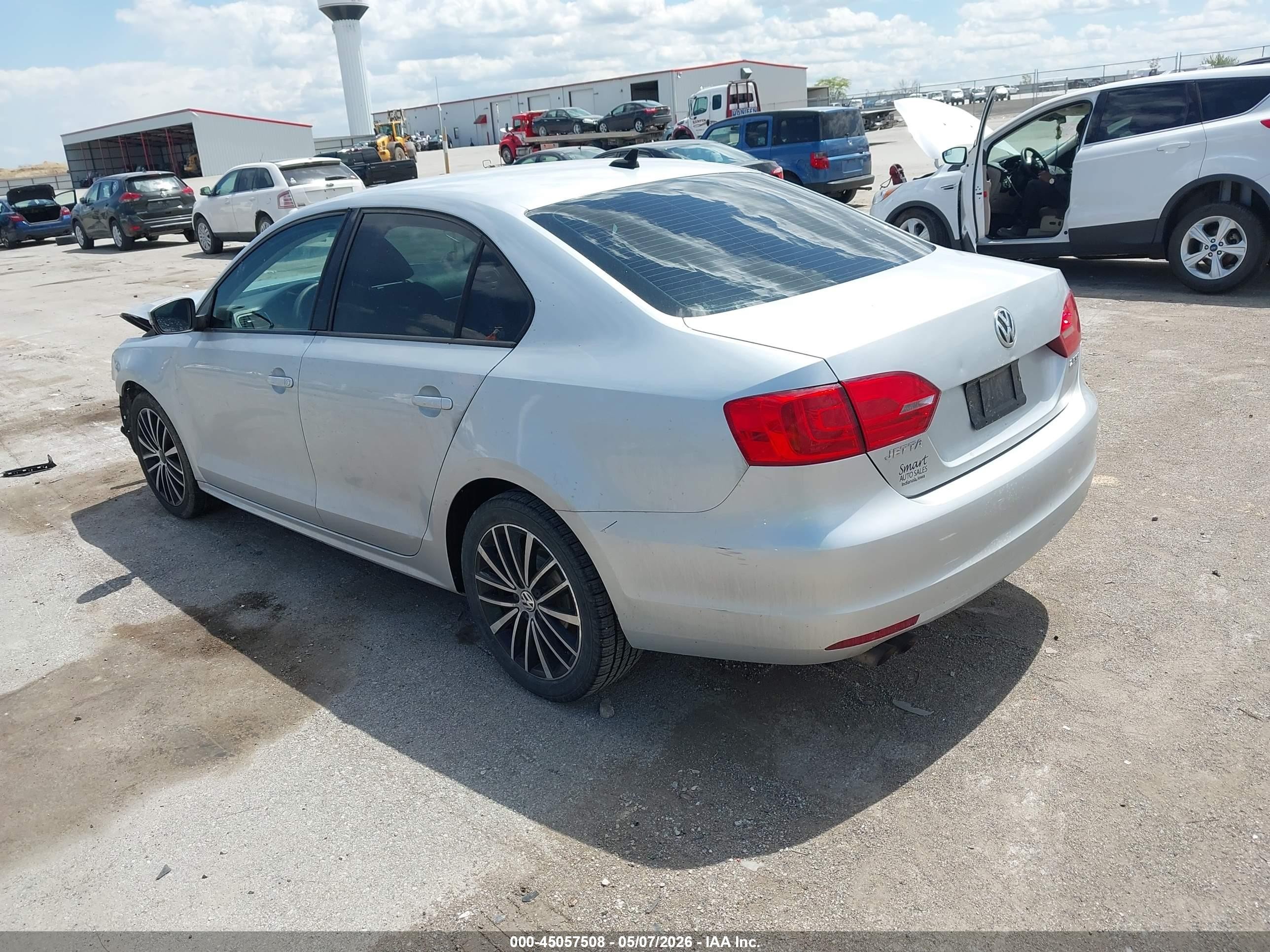 2011 Volkswagen Jetta 2.5l Se Серебряный vin: 3VWDZ7AJ5BM371515
