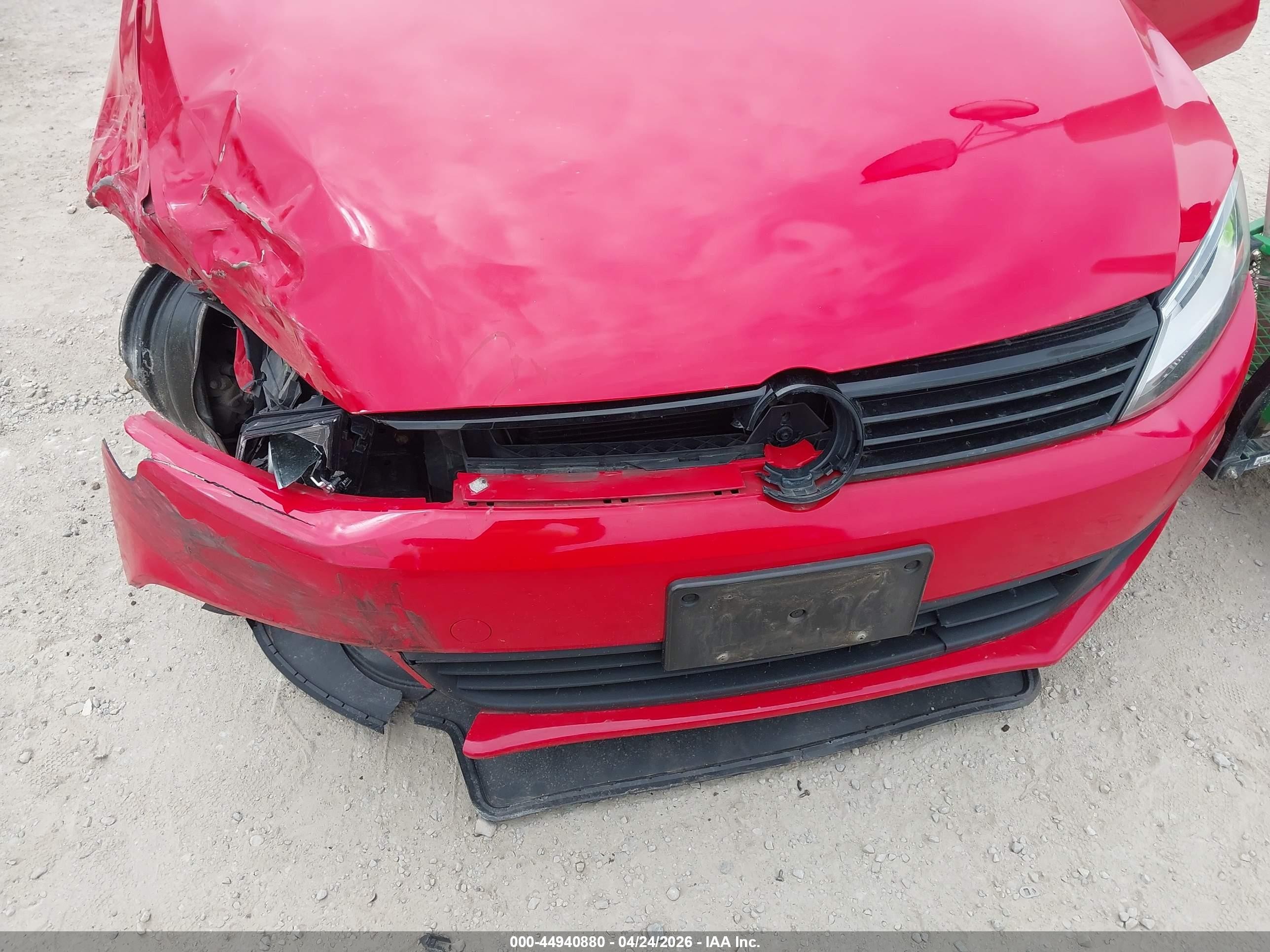 2011 Volkswagen Jetta 2.5l Se Red vin: 3VWDZ7AJ5BM399654
