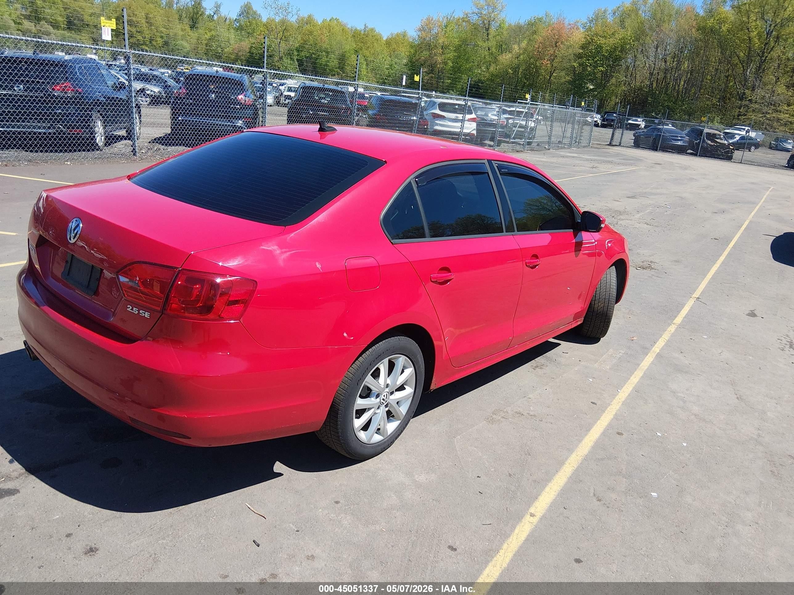 2011 Volkswagen Jetta 2.5l Se Red vin: 3VWDZ7AJ6BM102911