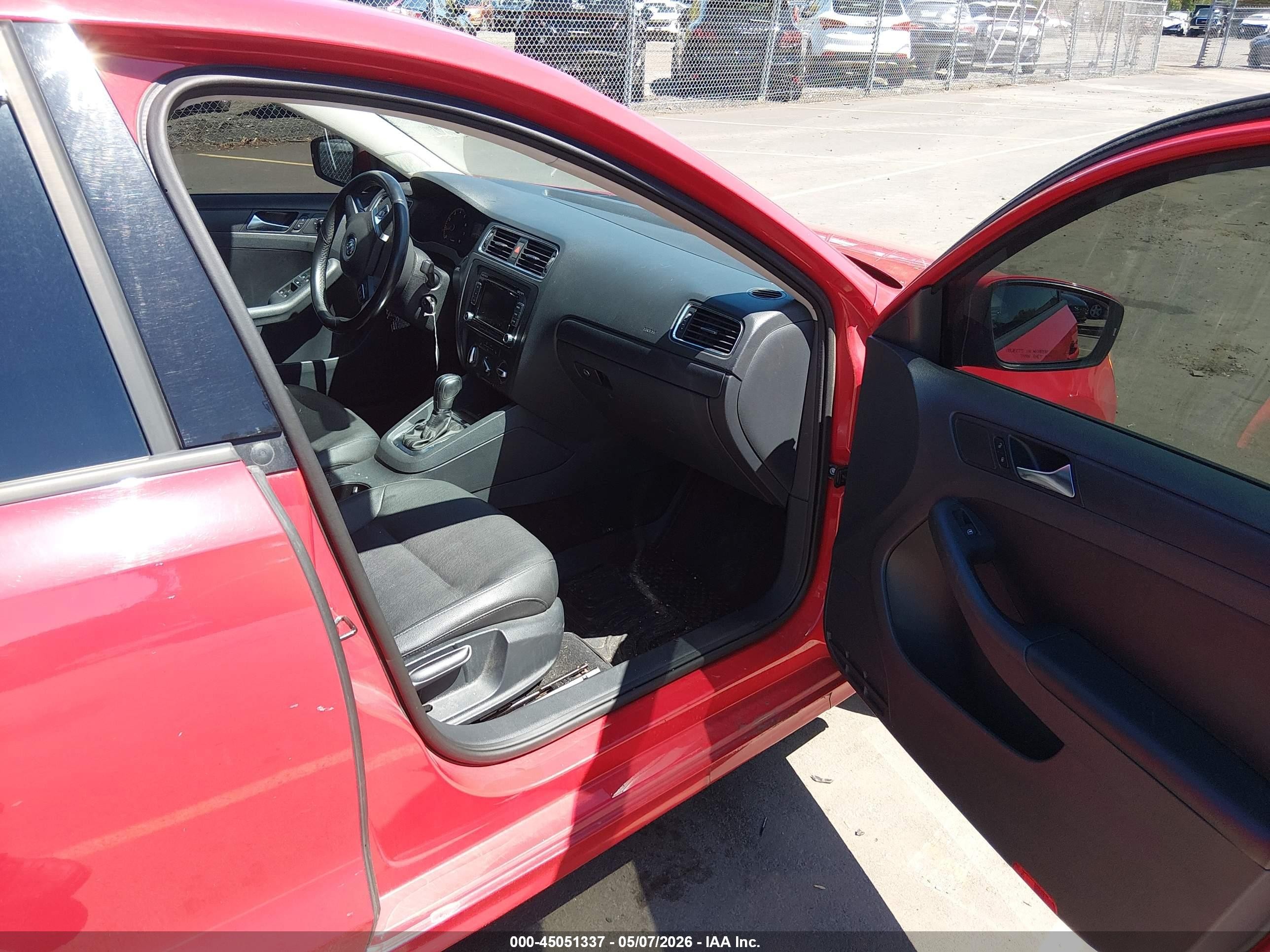 2011 Volkswagen Jetta 2.5l Se Red vin: 3VWDZ7AJ6BM102911