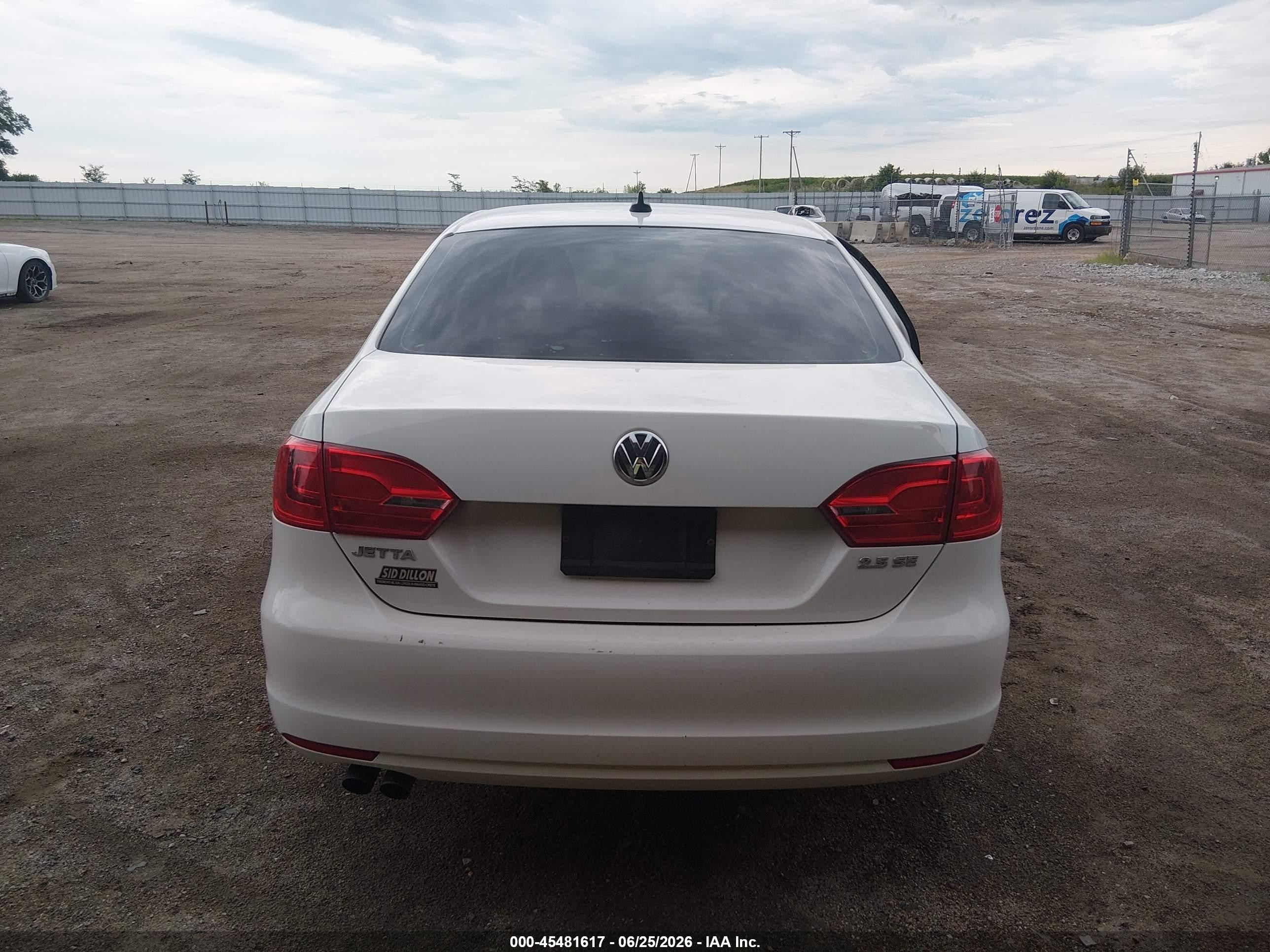 2011 Volkswagen Jetta 2.5l Se Белый vin: 3VWDZ7AJ6BM309735