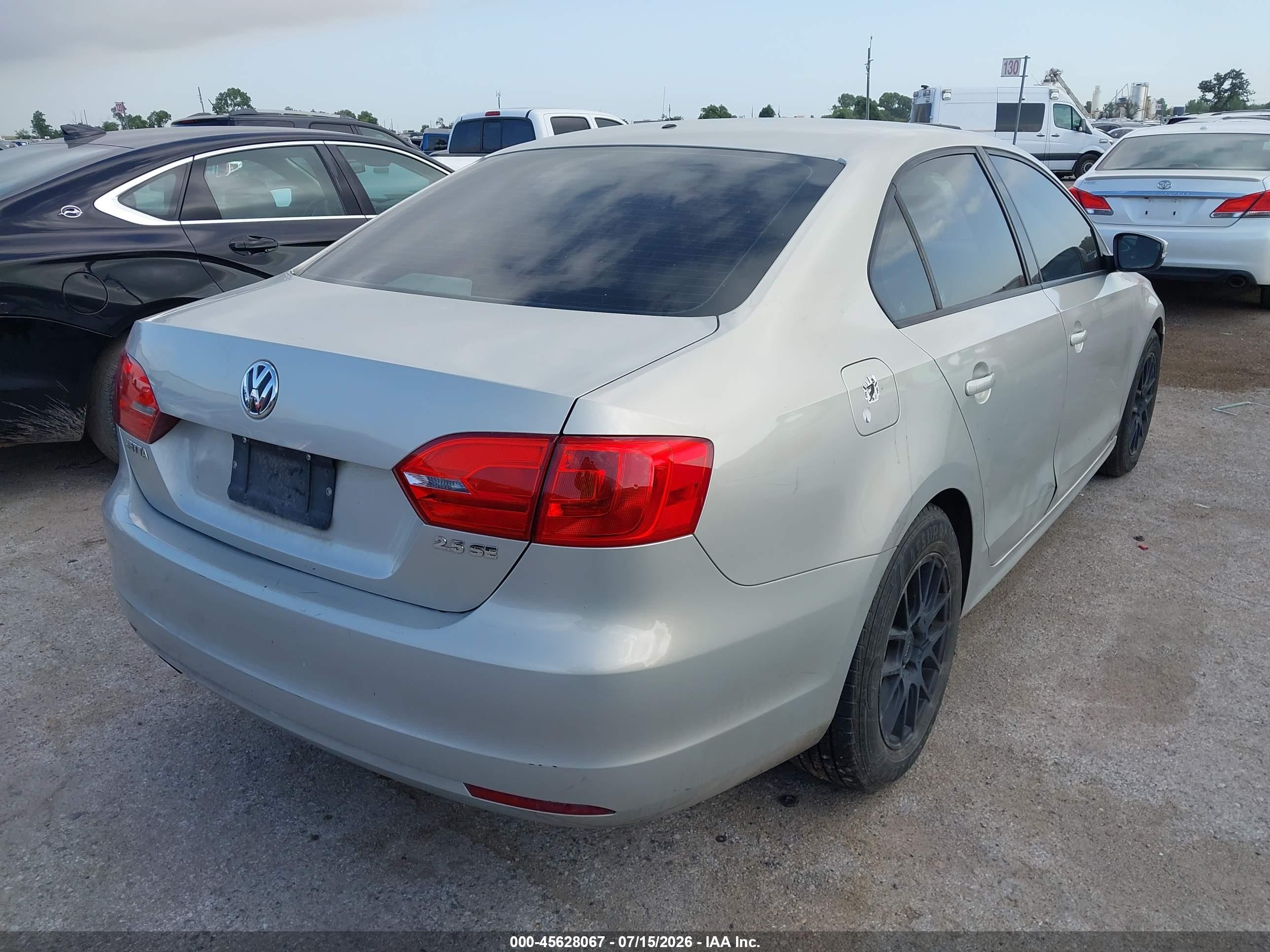 2011 Volkswagen Jetta 2.5l Se Silver vin: 3VWDZ7AJ6BM311985