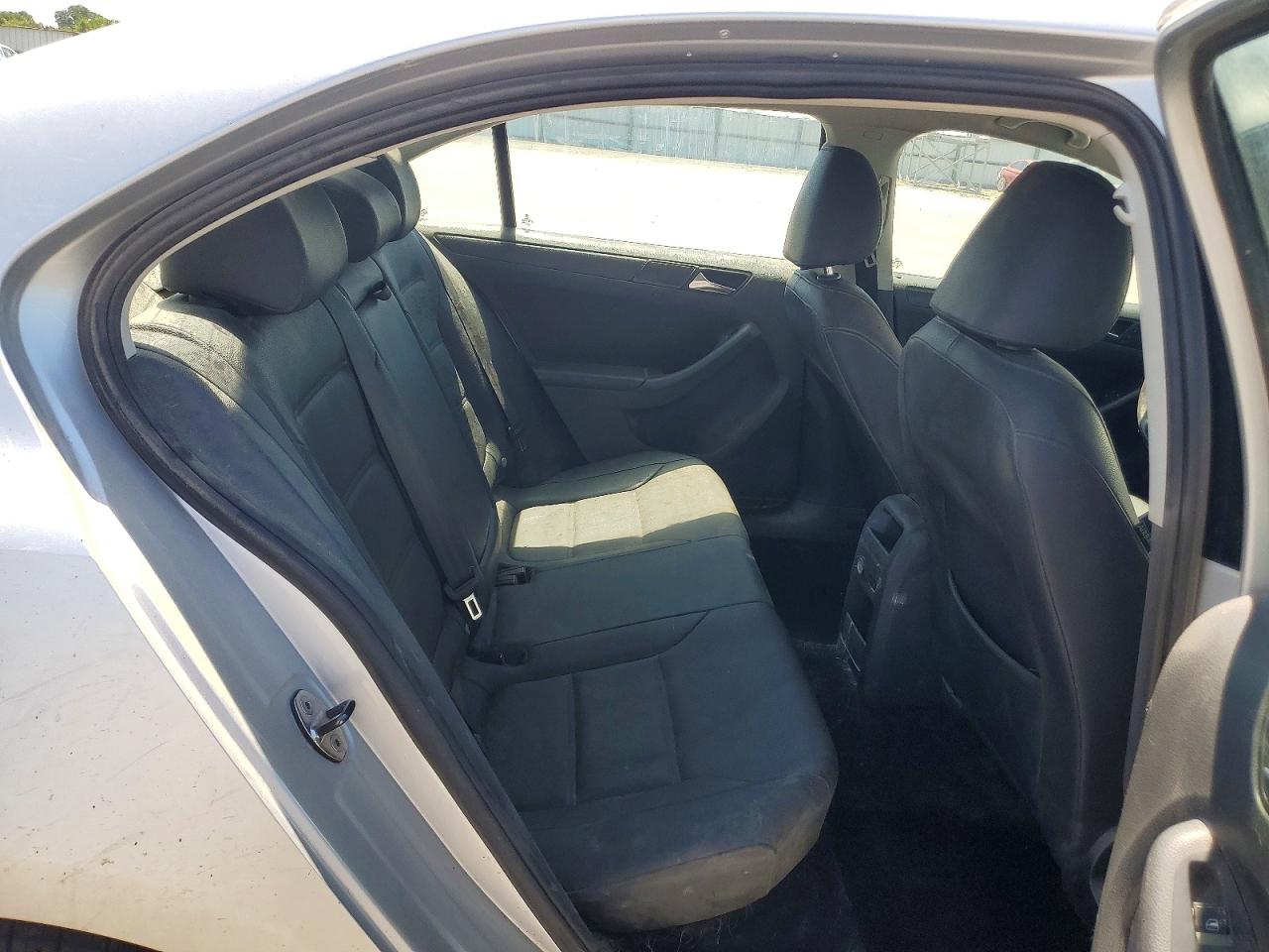 2011 Volkswagen Jetta Se Silver vin: 3VWDZ7AJ7BM397484