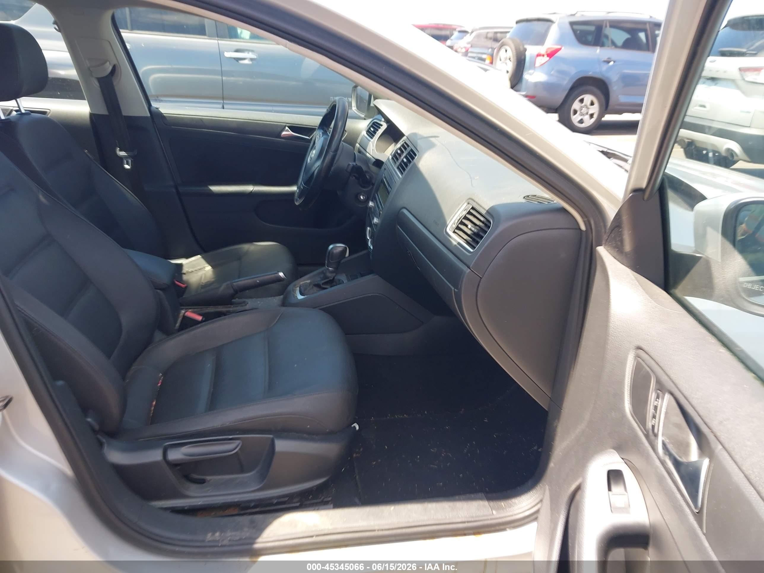 2011 Volkswagen Jetta 2.5l Se Silver vin: 3VWDZ7AJ8BM317934