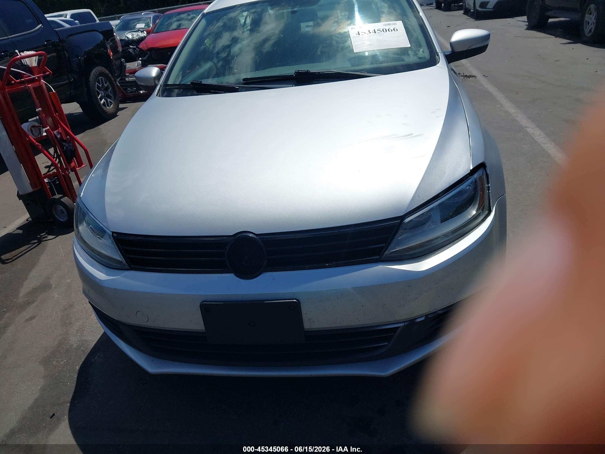 2011 Volkswagen Jetta 2.5l Se Silver vin: 3VWDZ7AJ8BM317934